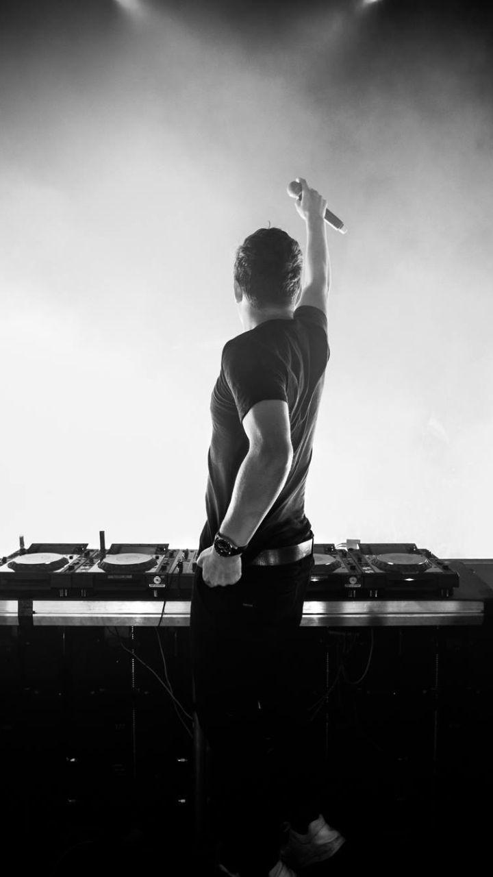 Music Martin Garrix (720x1280) Wallpaper