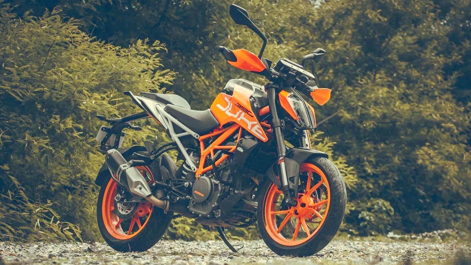 KTM Duke 85 эндуро на красивом фоне