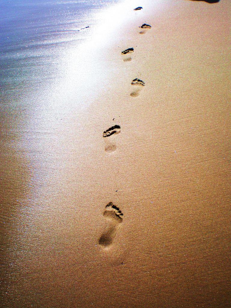 Footprints In The Sand Wallpaper HD 2