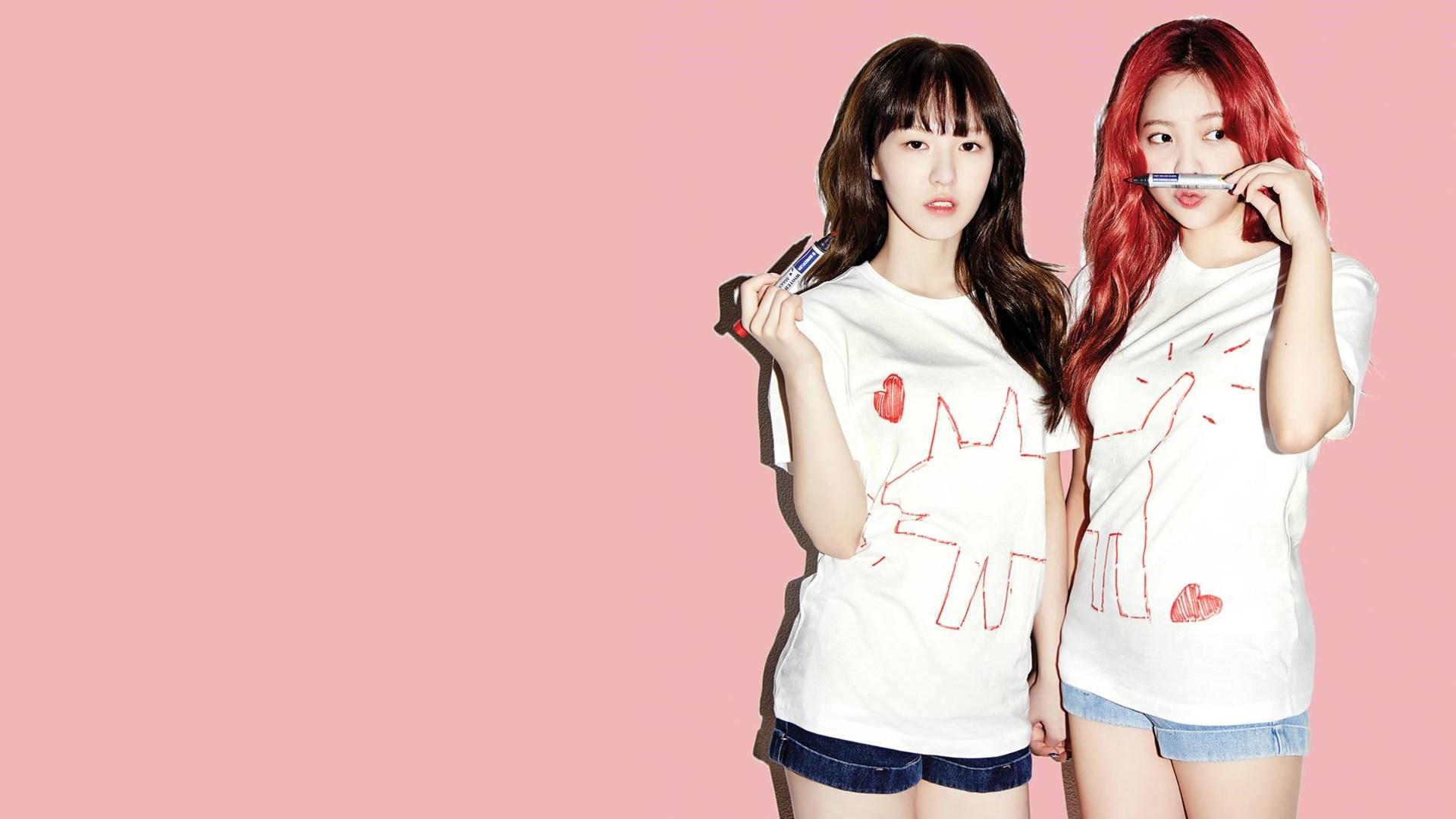 Wendy and Yeri Red Velvet Girls Wallpaper