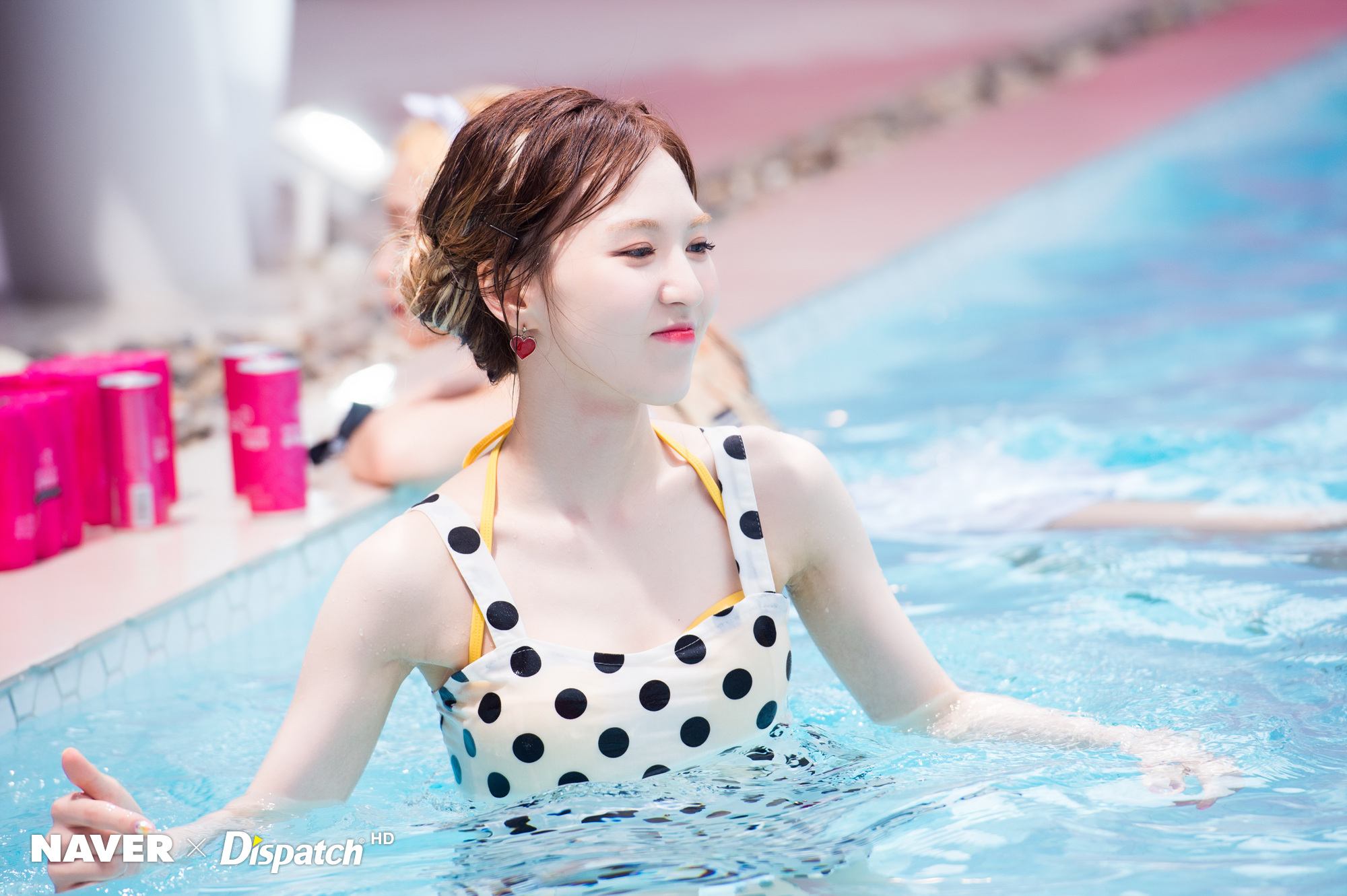 HD Photo From The Red Velvet Pool Party You Wish You Were