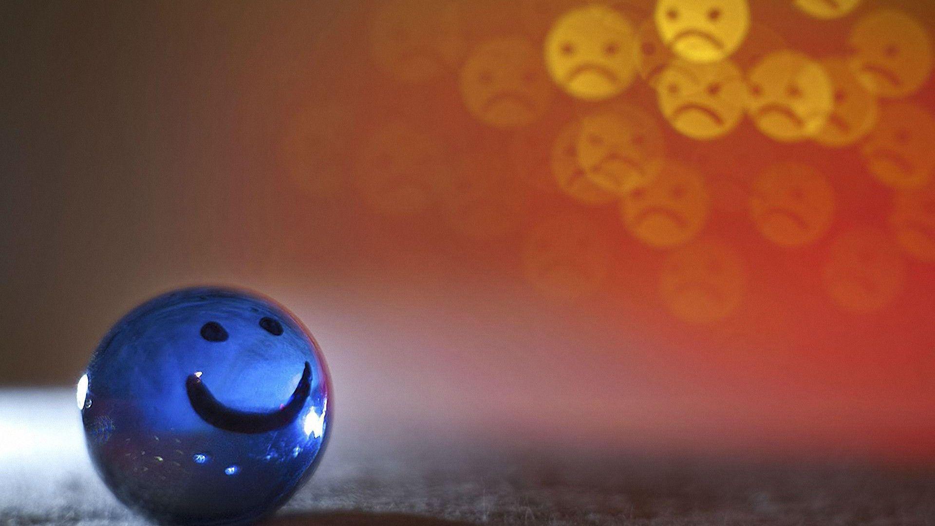 Happy Smiling Ball HD Wallpaper