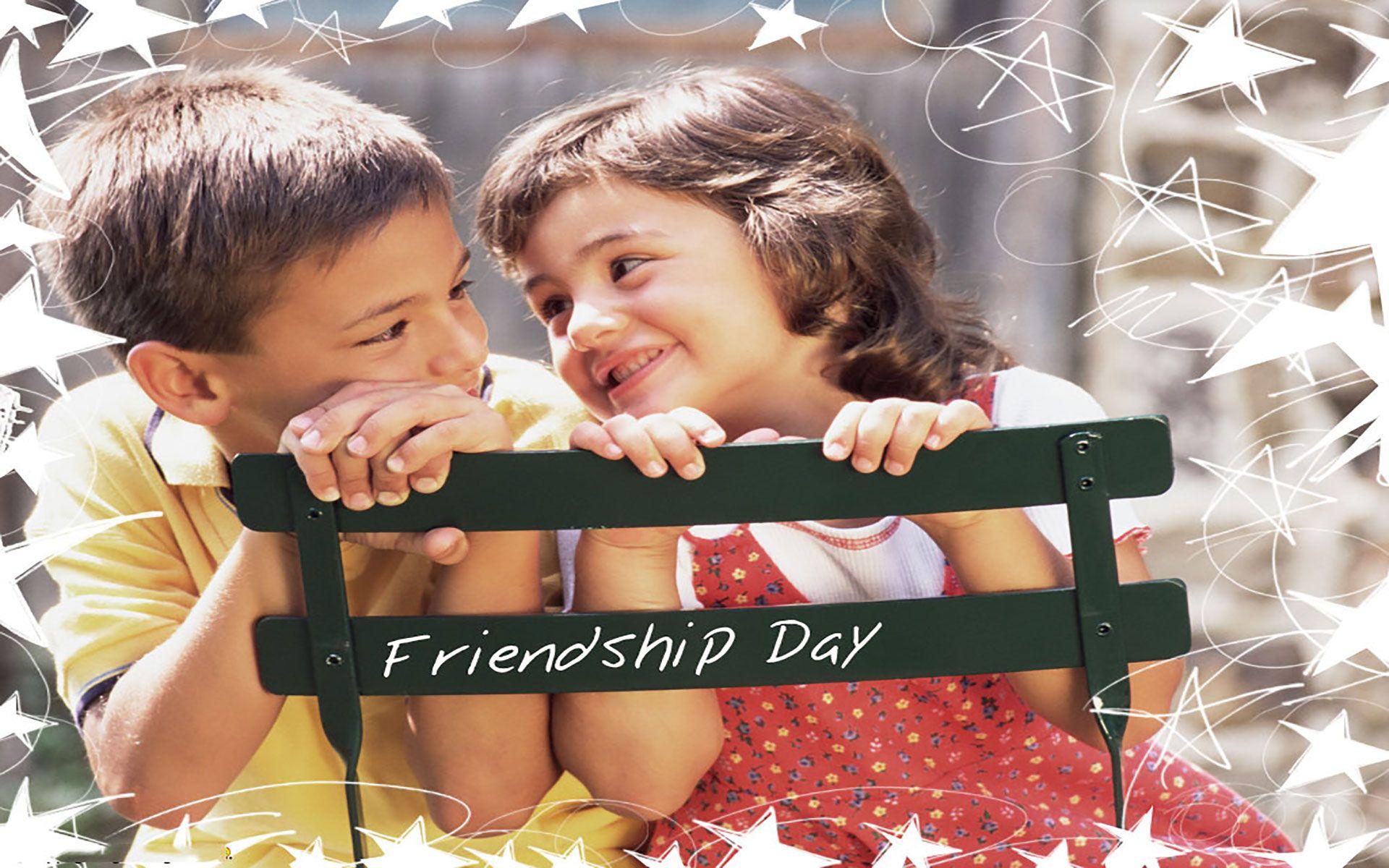 Happy Friendship Day Wallpaper with Quotes