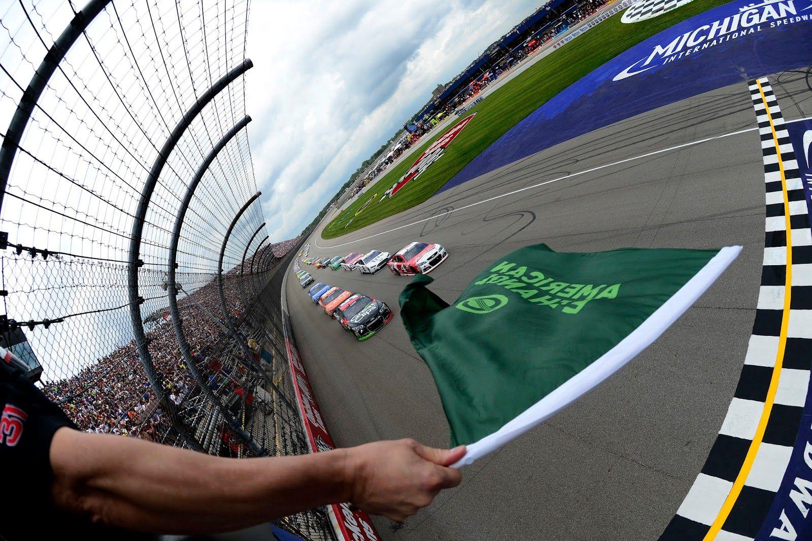 August 2015 Skirts and Scuffs