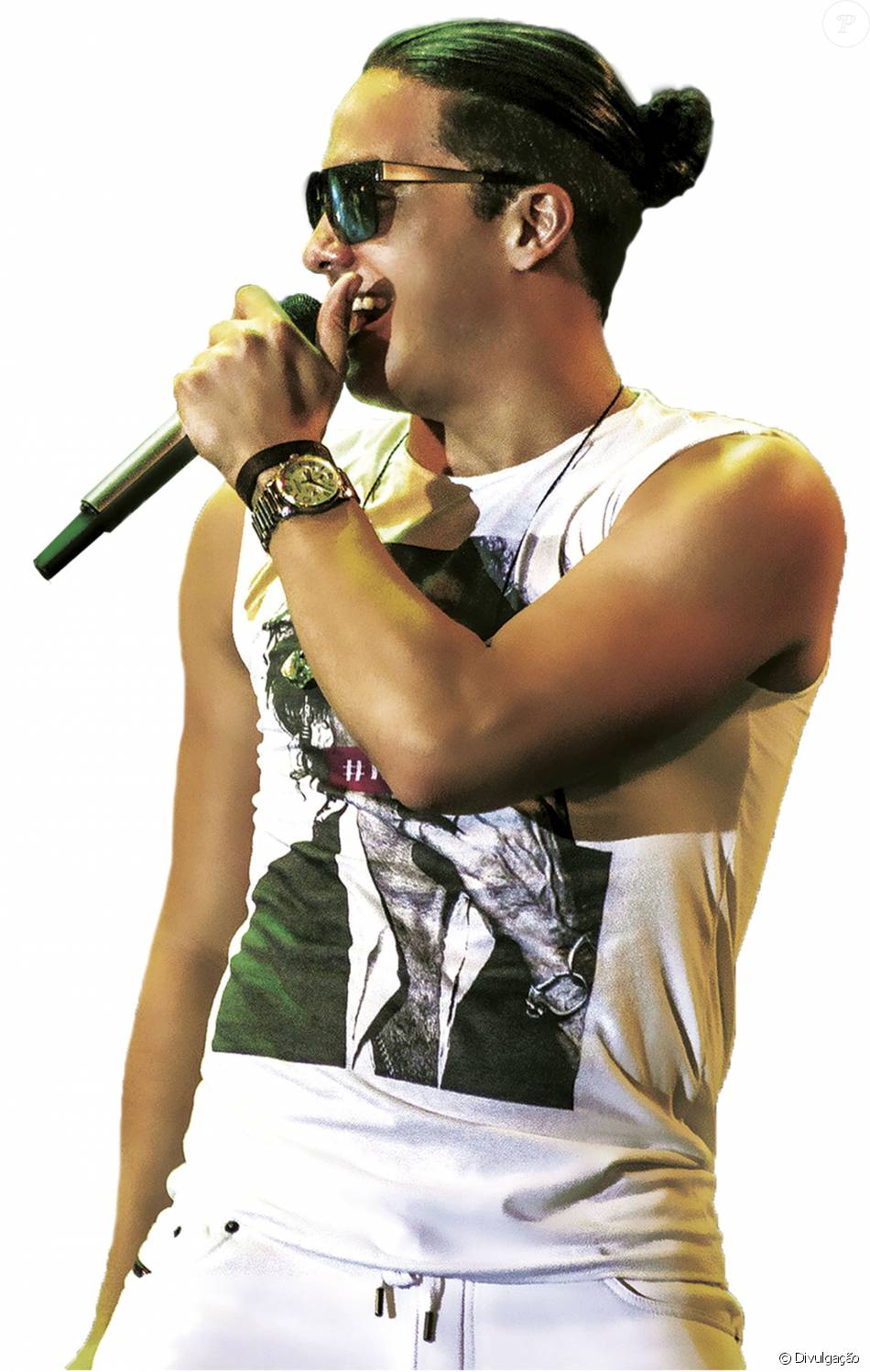 Wesley Safadão pensa em cortar os cabelos em breve, mas só depois