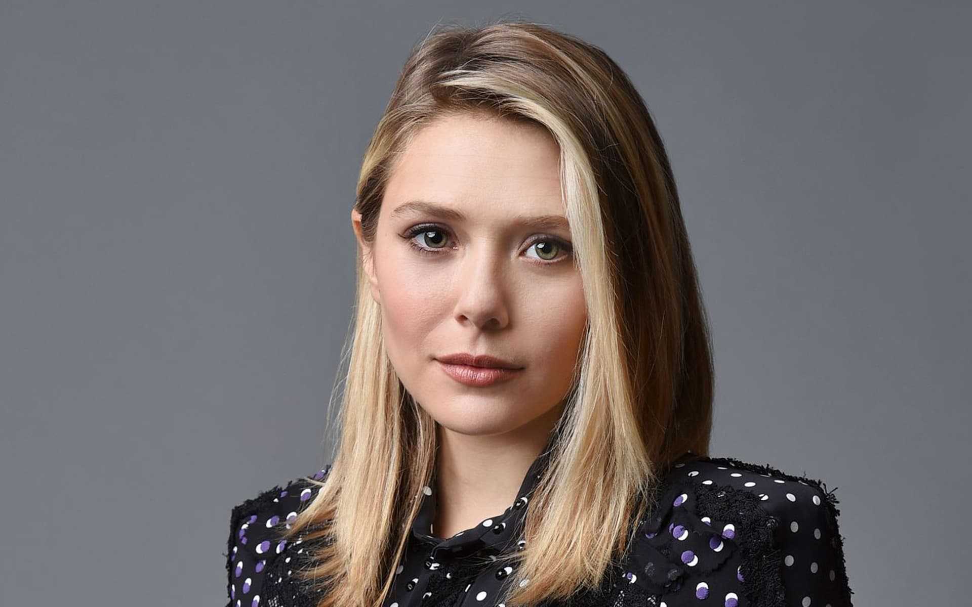 Elizabeth Olsen Beautiful Face Black Jacket