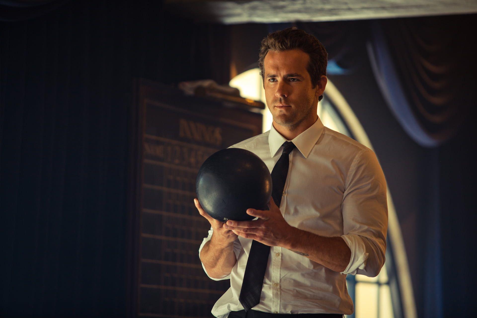 Ryan Reynolds HD wallpaper