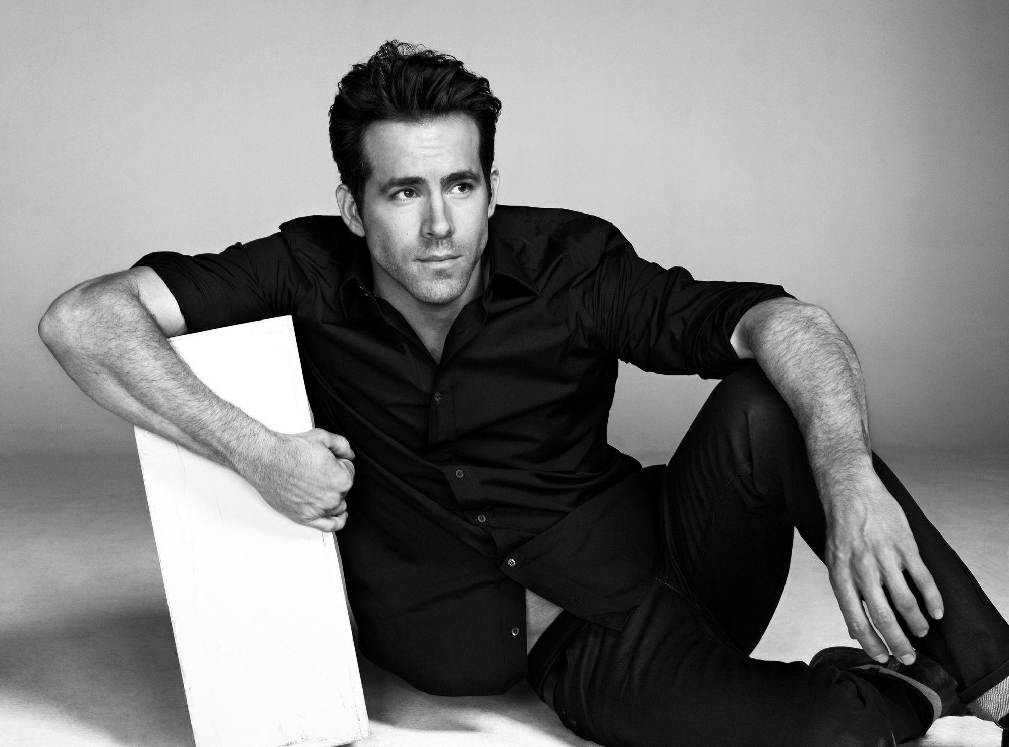 Monochrome Ryan Reynolds Wallpaper 53070 2000x1480 px