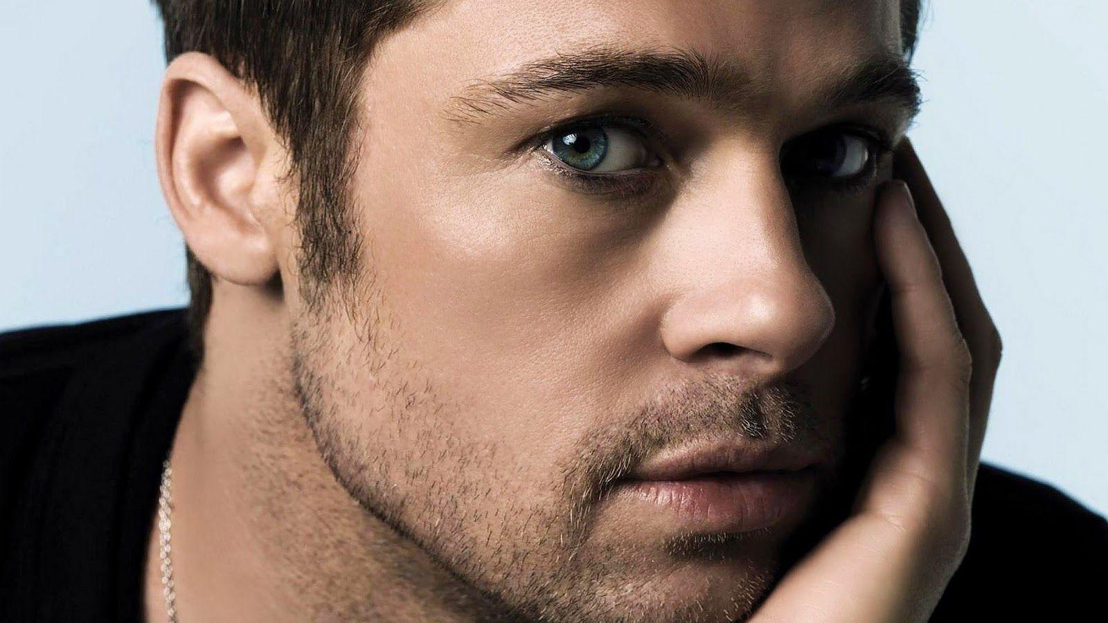 Brad Pitt Blue Eyes Wallpaper Wallpaper