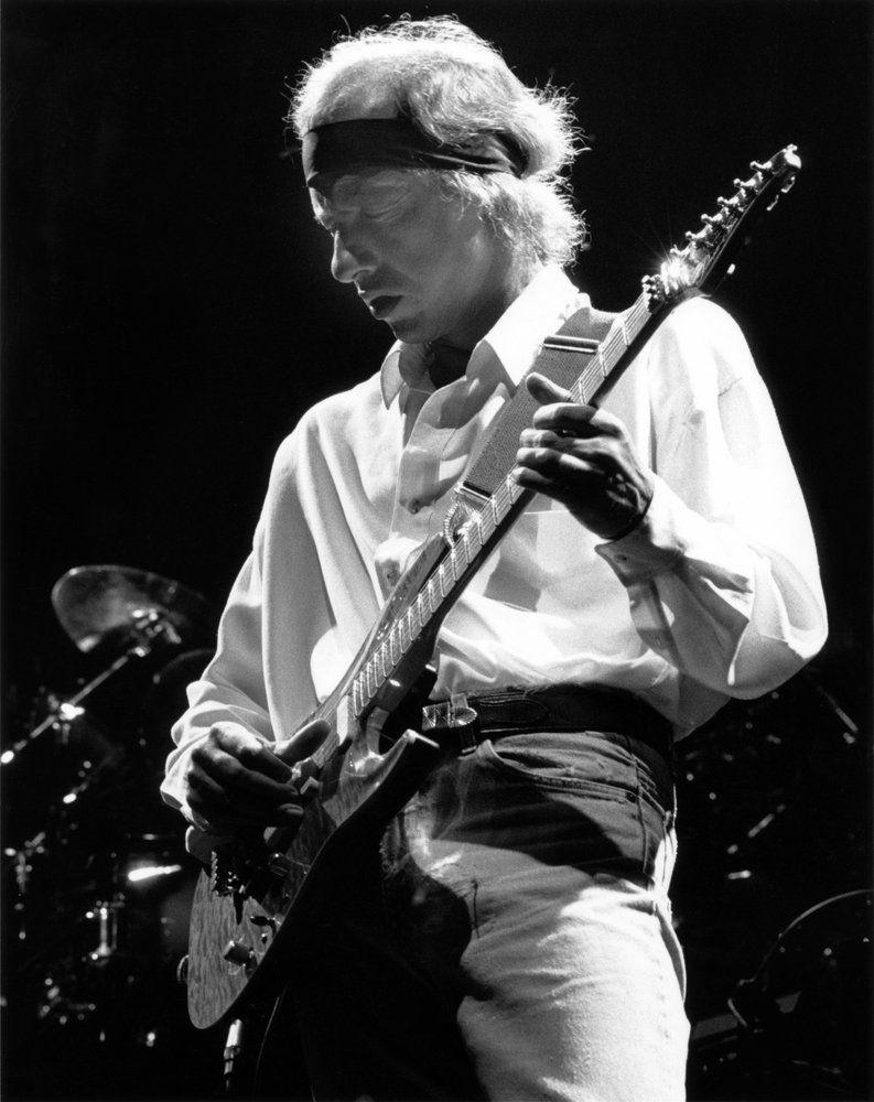 image Of Mark Knopfler
