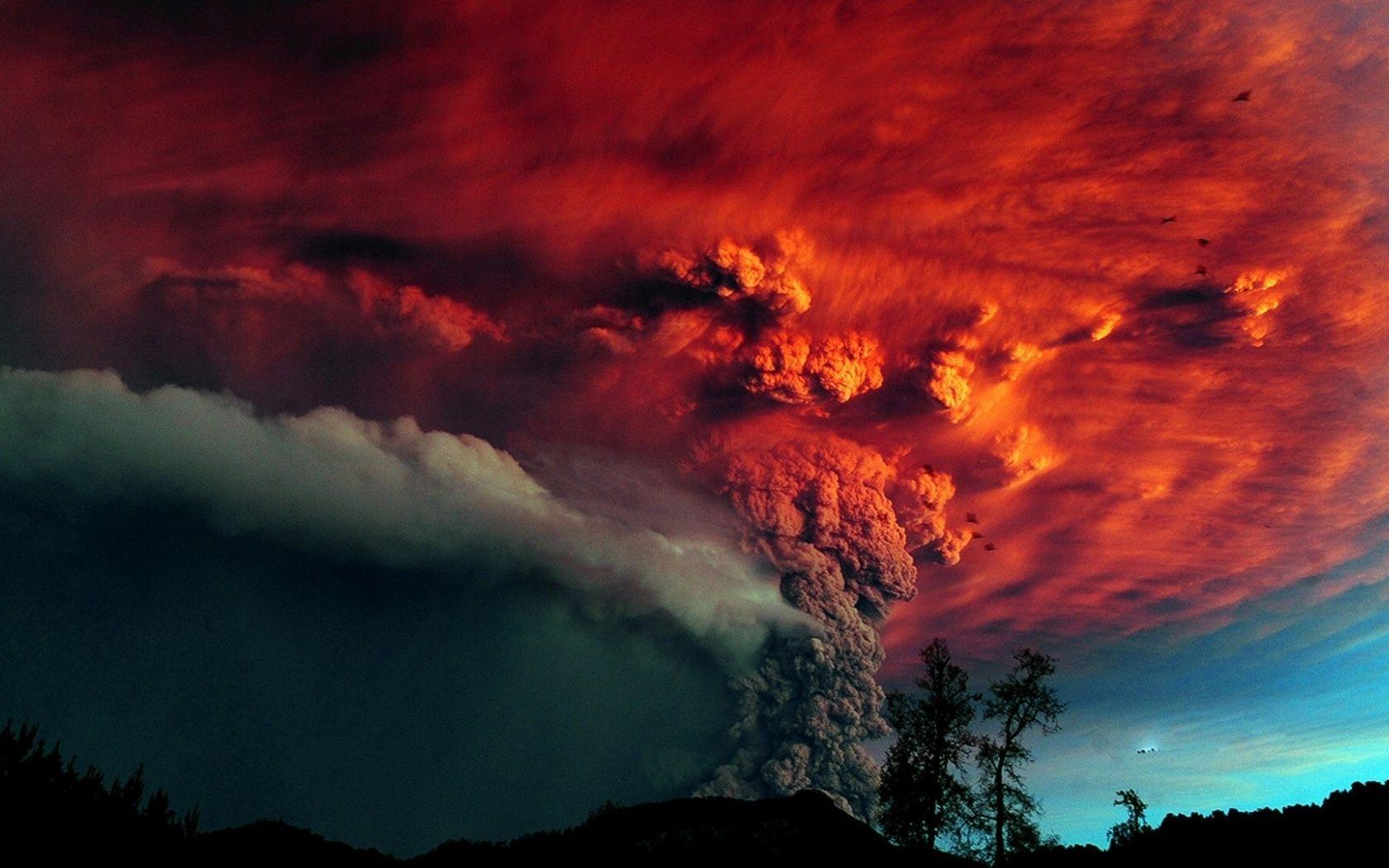 Stunning Volcano Red Sky desktop PC and Mac wallpaper
