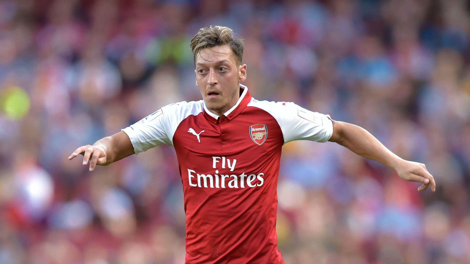 Barcelona and United are keen on signing Mesut Ozil