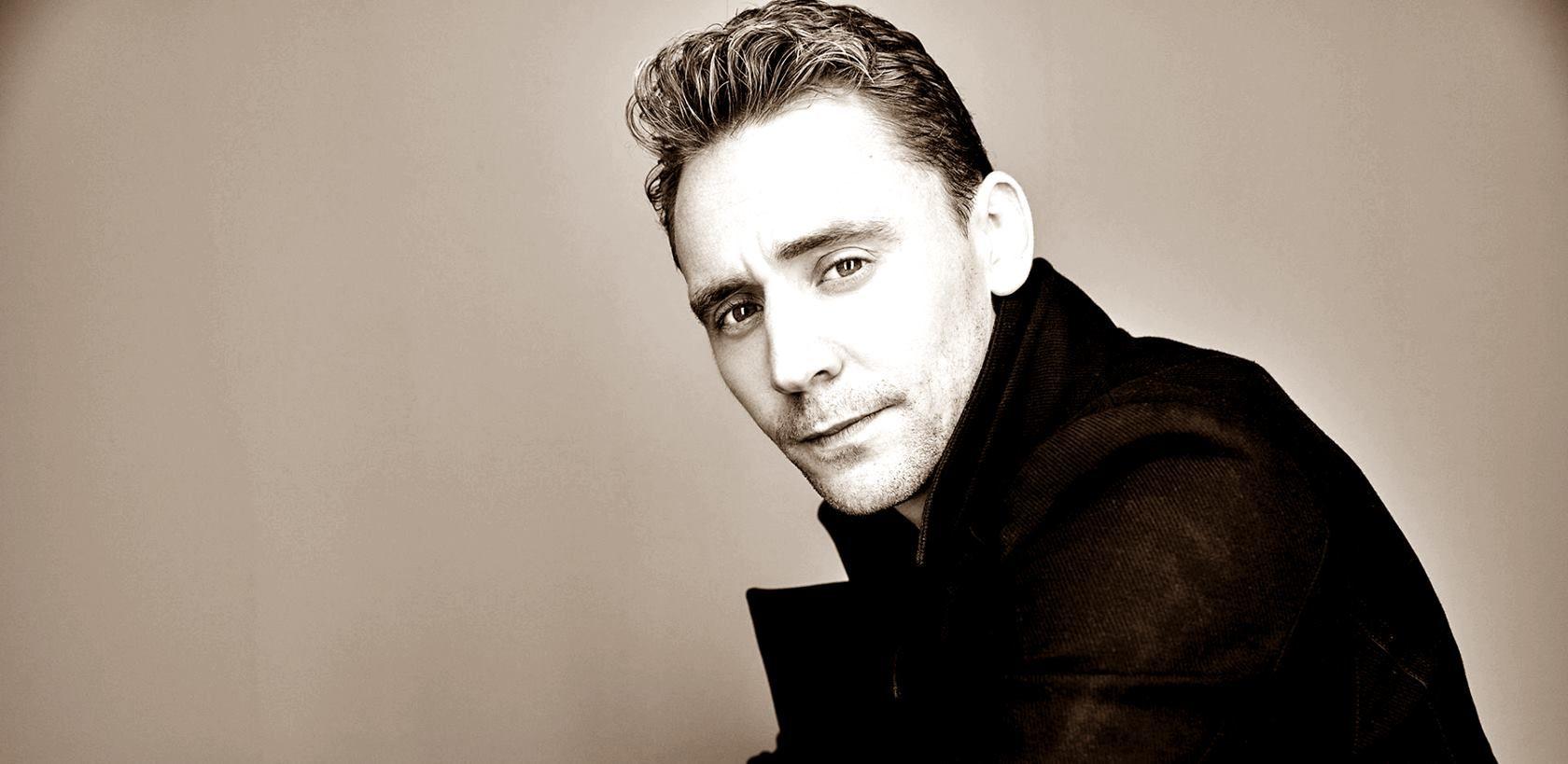 Tom Hiddleston Actor HD Wallpaper