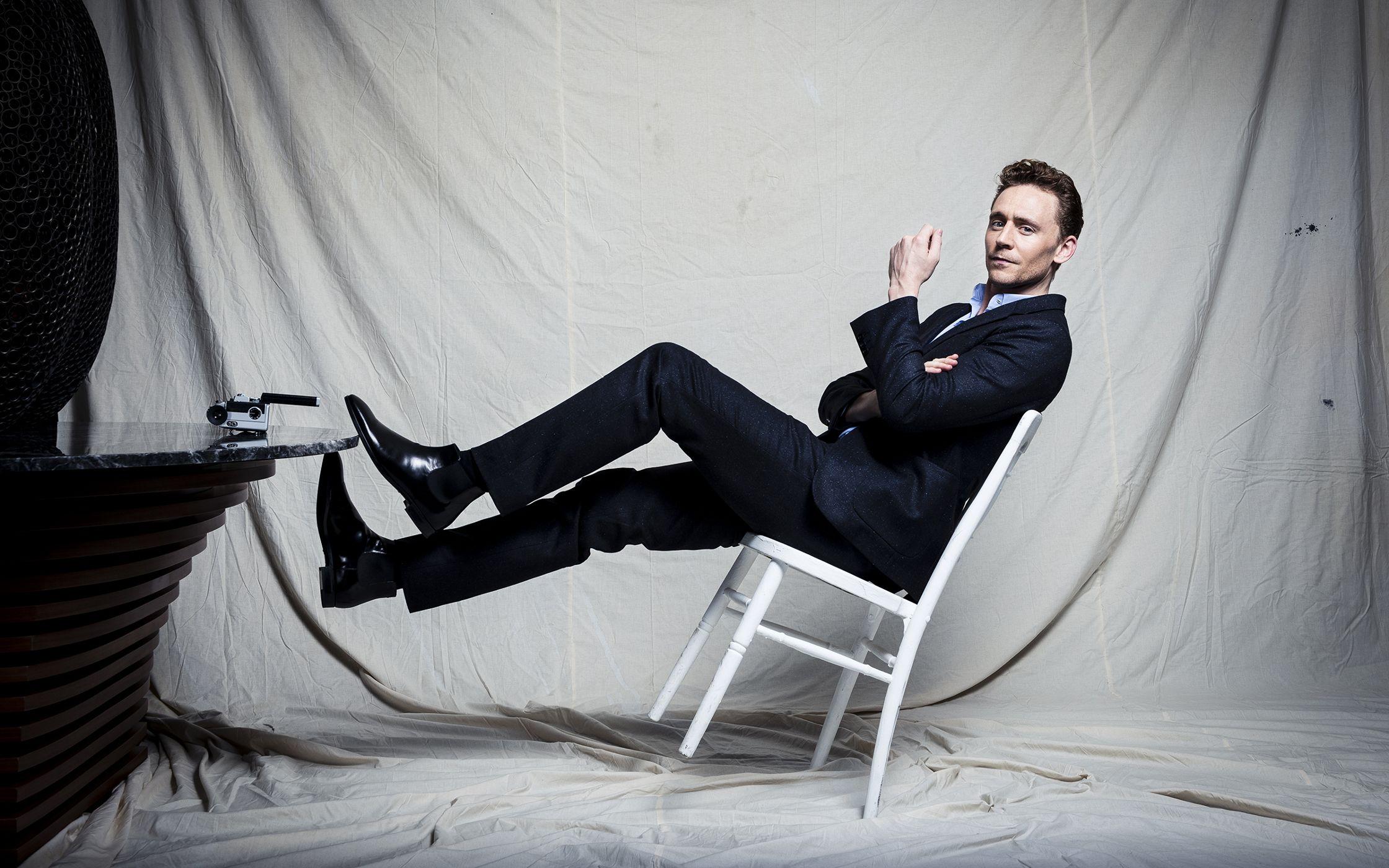 Tom Hiddleston Full HD Wallpaper and Background Imagex1400