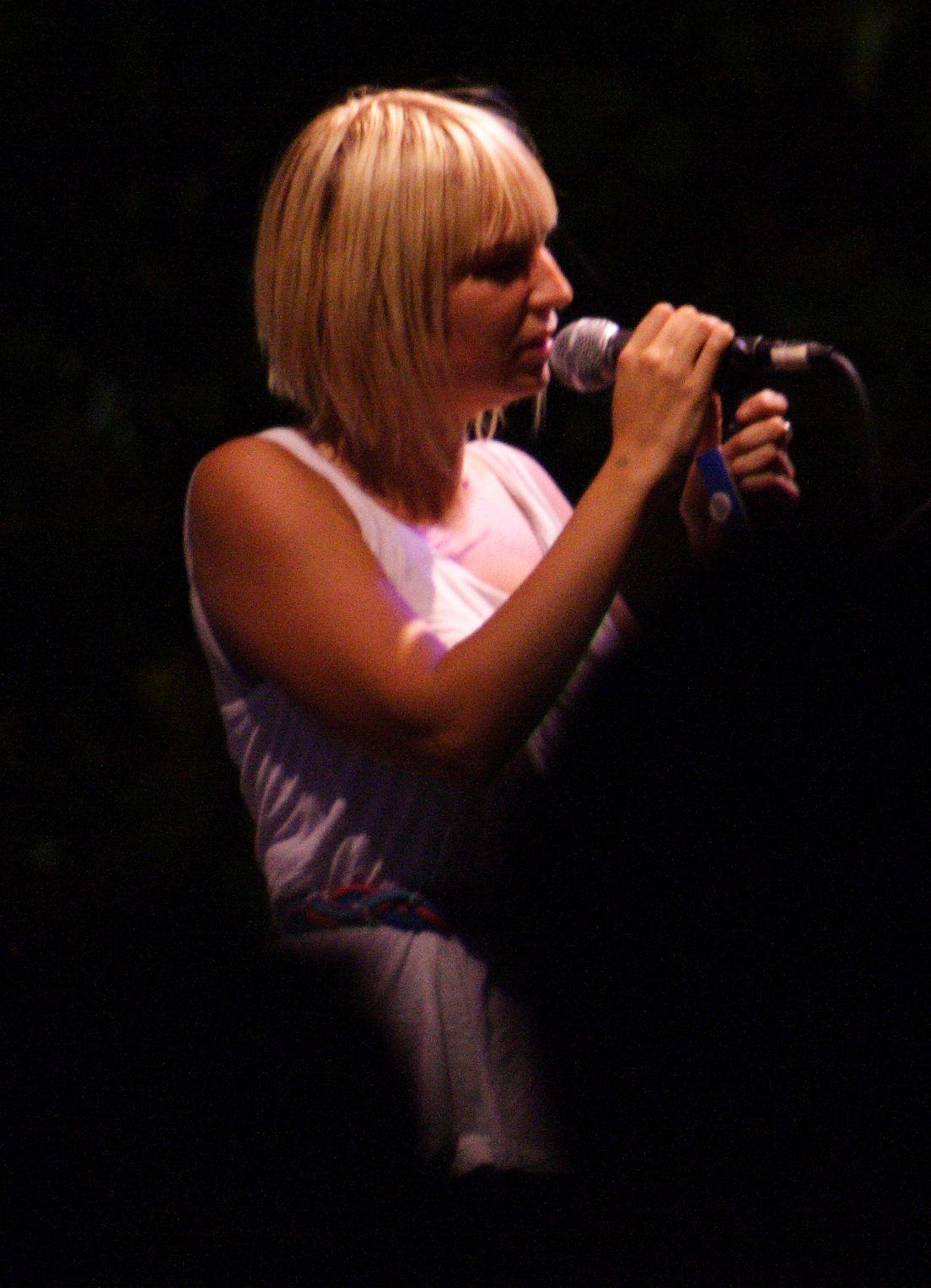 Sia Furler Wallpapers - Wallpaper Cave