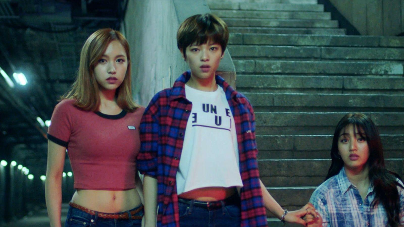 TWICE Reveals 3rd Teaser Video For “Cheer Up” ft. Mina, Jungyeon