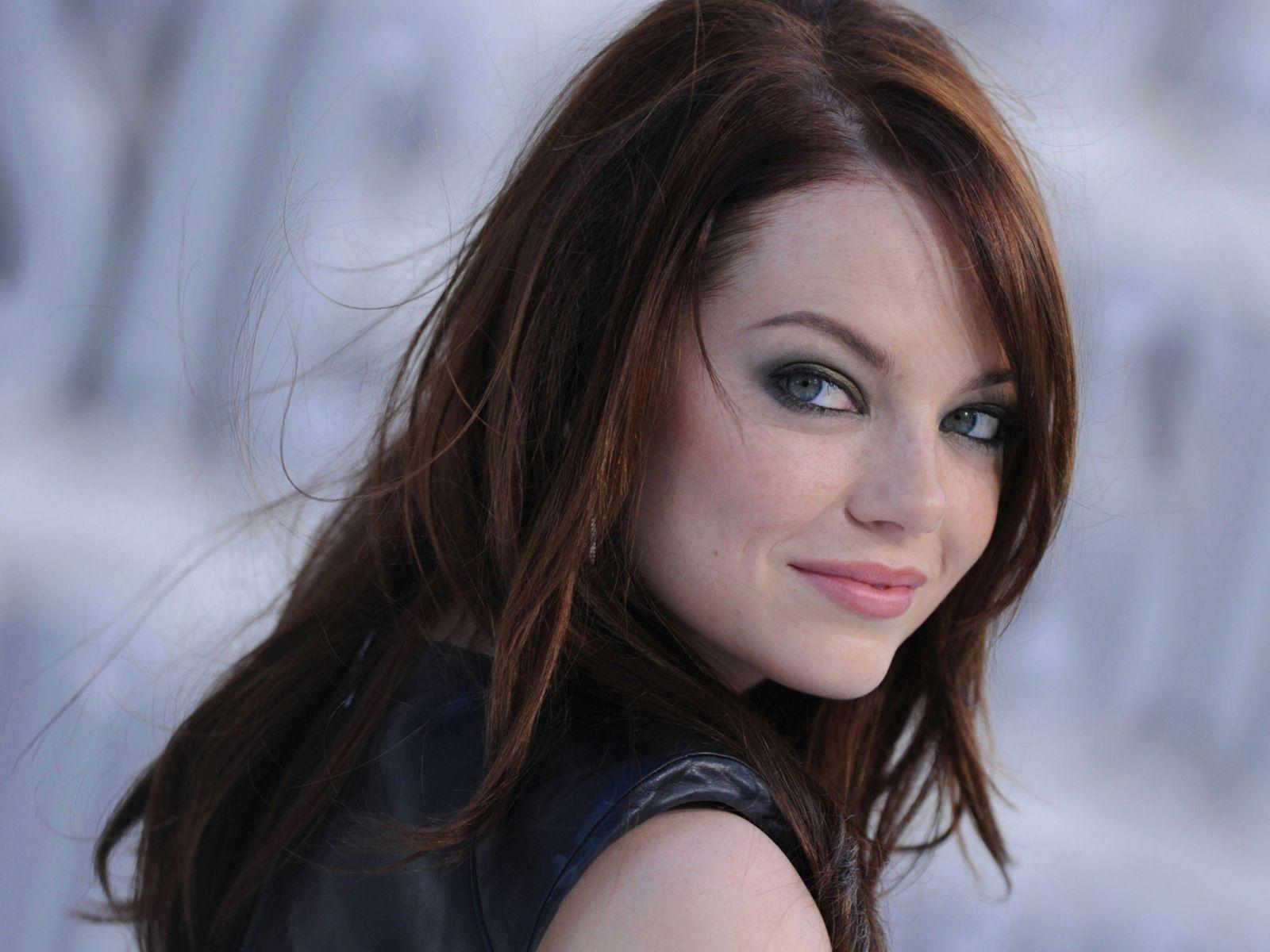 Emma Stone Zombieland Haircut HD Wallpaper, Background Image