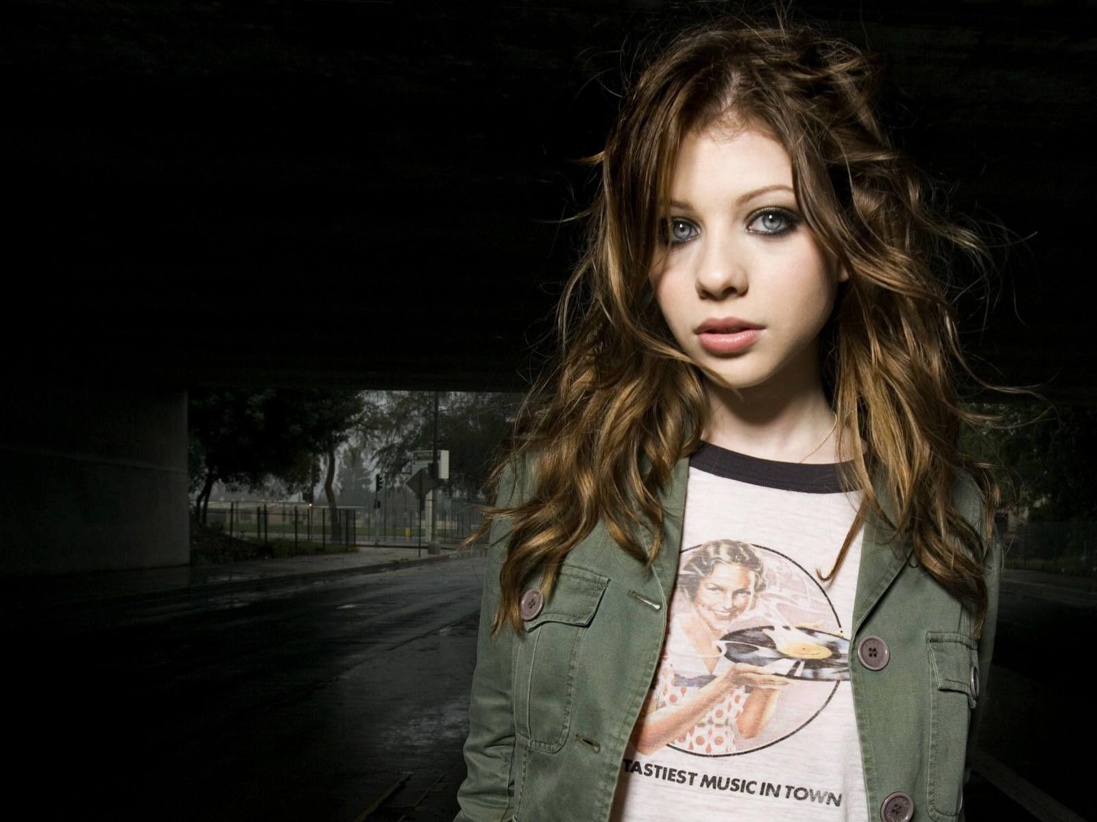 Michelle Trachtenberg Wallpapers - Wallpaper Cave