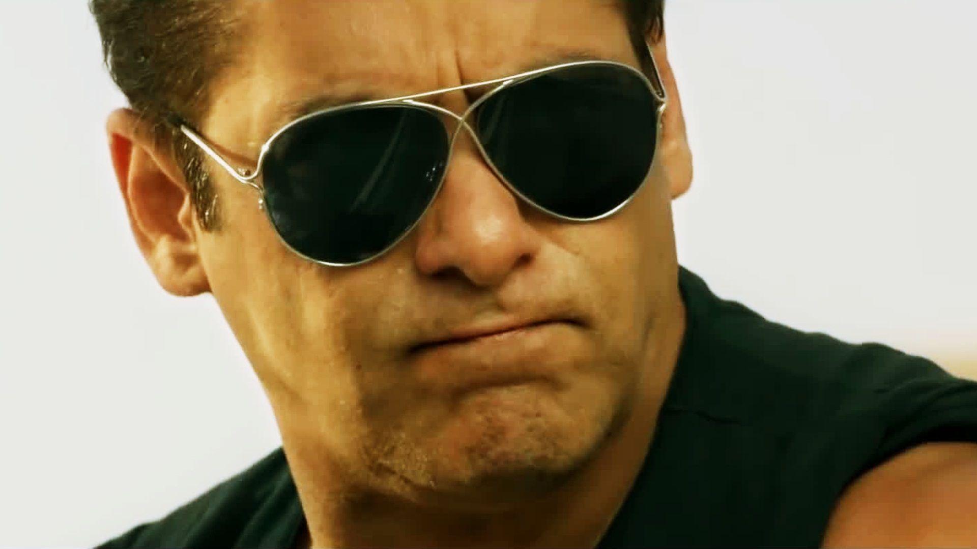 Salman Khan Race 3 Wallpaper Full HD 36009