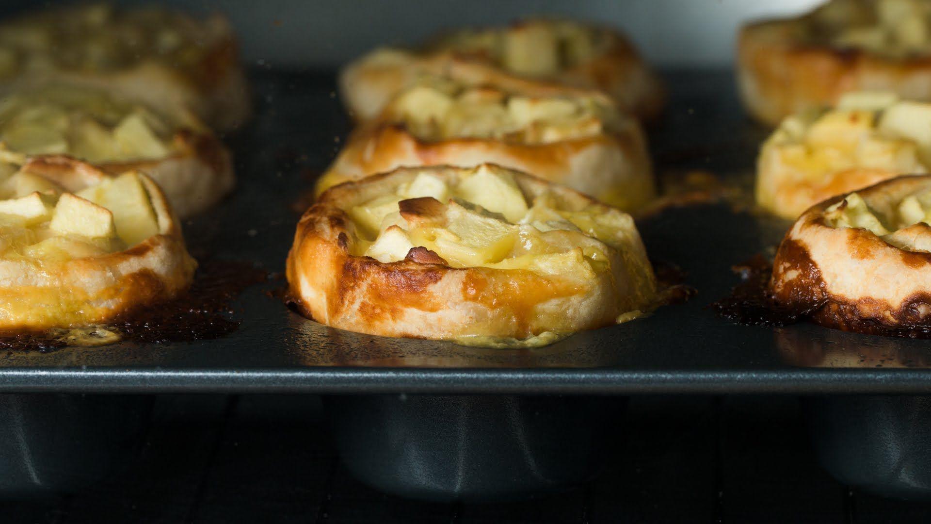 Mini Vanilla Apple Strudels