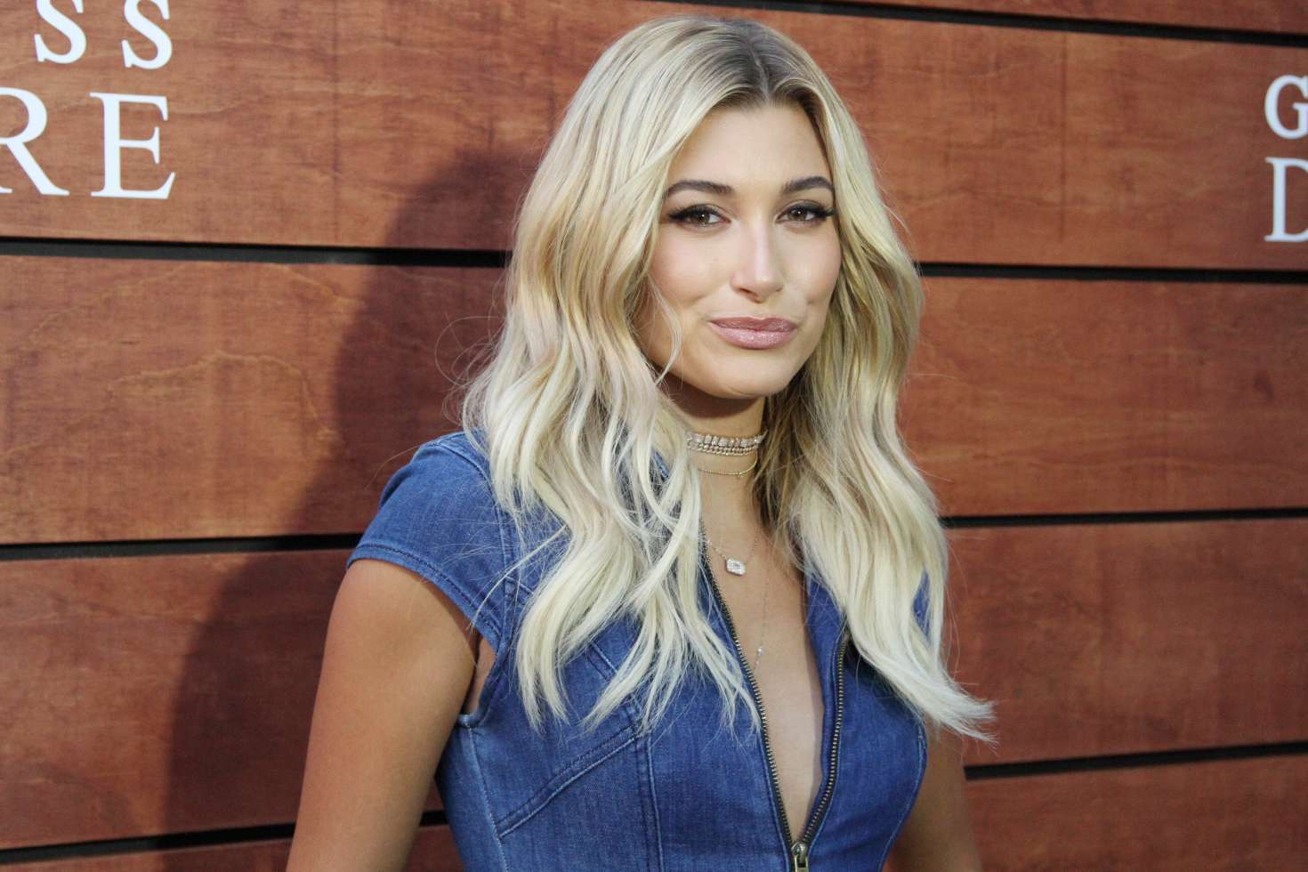 Hailey Baldwin Wallpaper Image Photo Picture Background