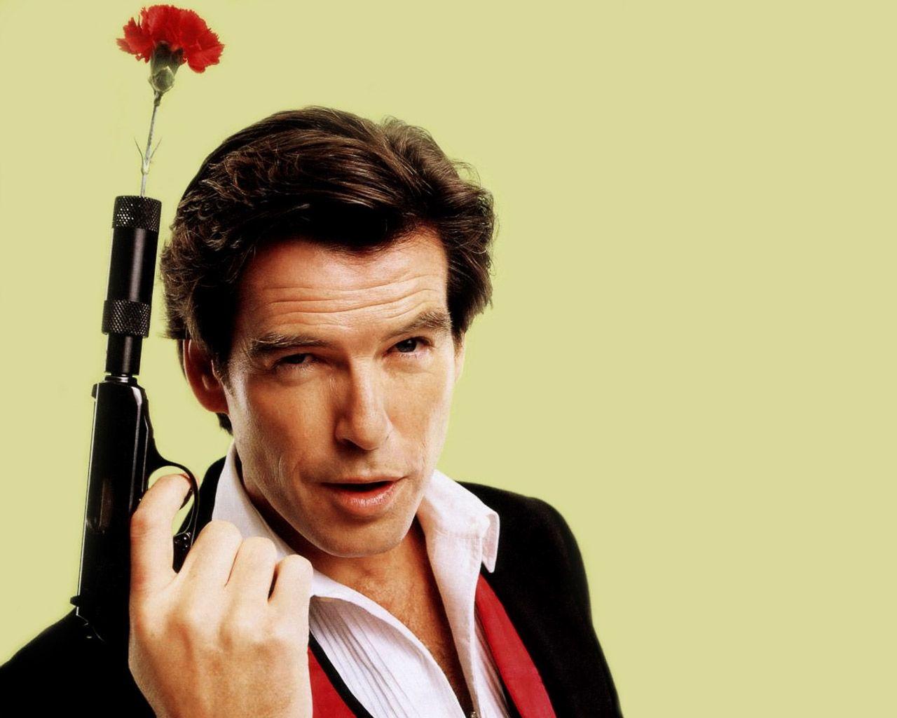Pierce Brosnan. Oh you adorable thing!