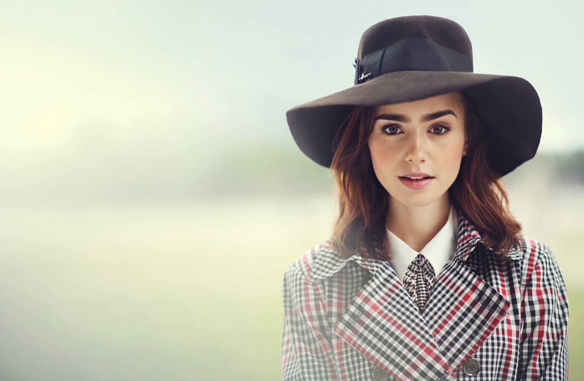Download 10 Lily Collins Wallpaper