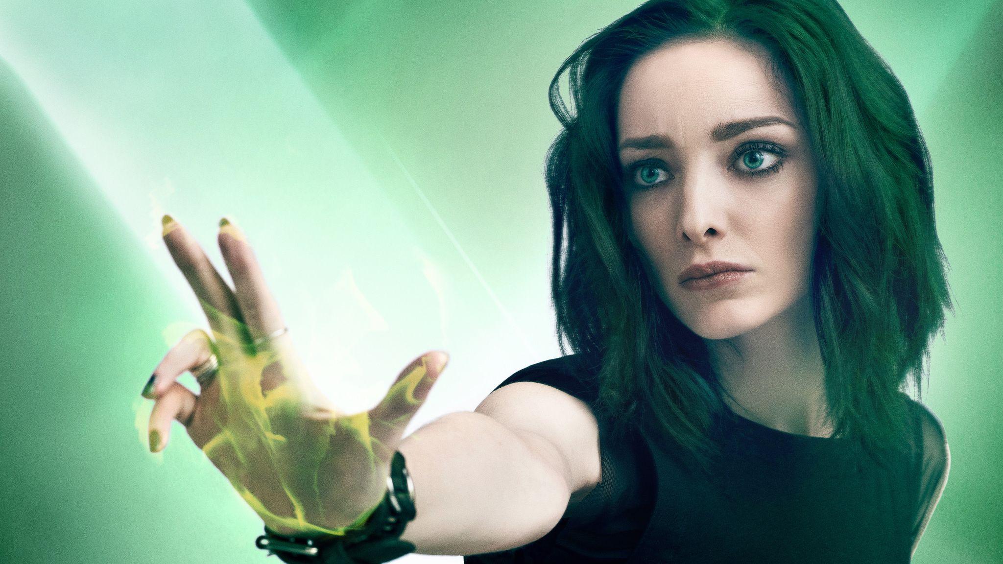 Emma Dumont In The Gifted 5k 2048x1152 Resolution HD 4k