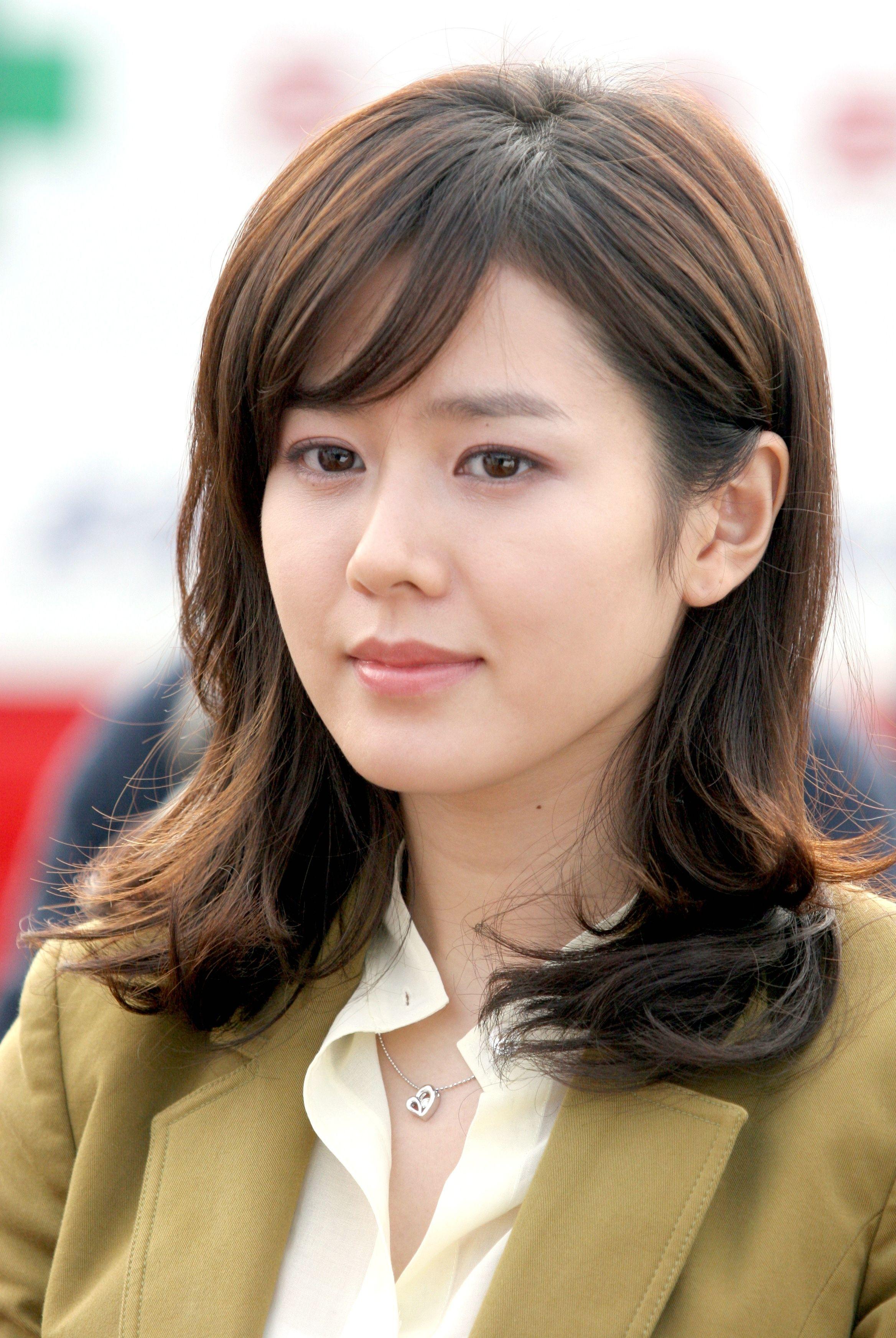 Son Ye Jin Wallpaper