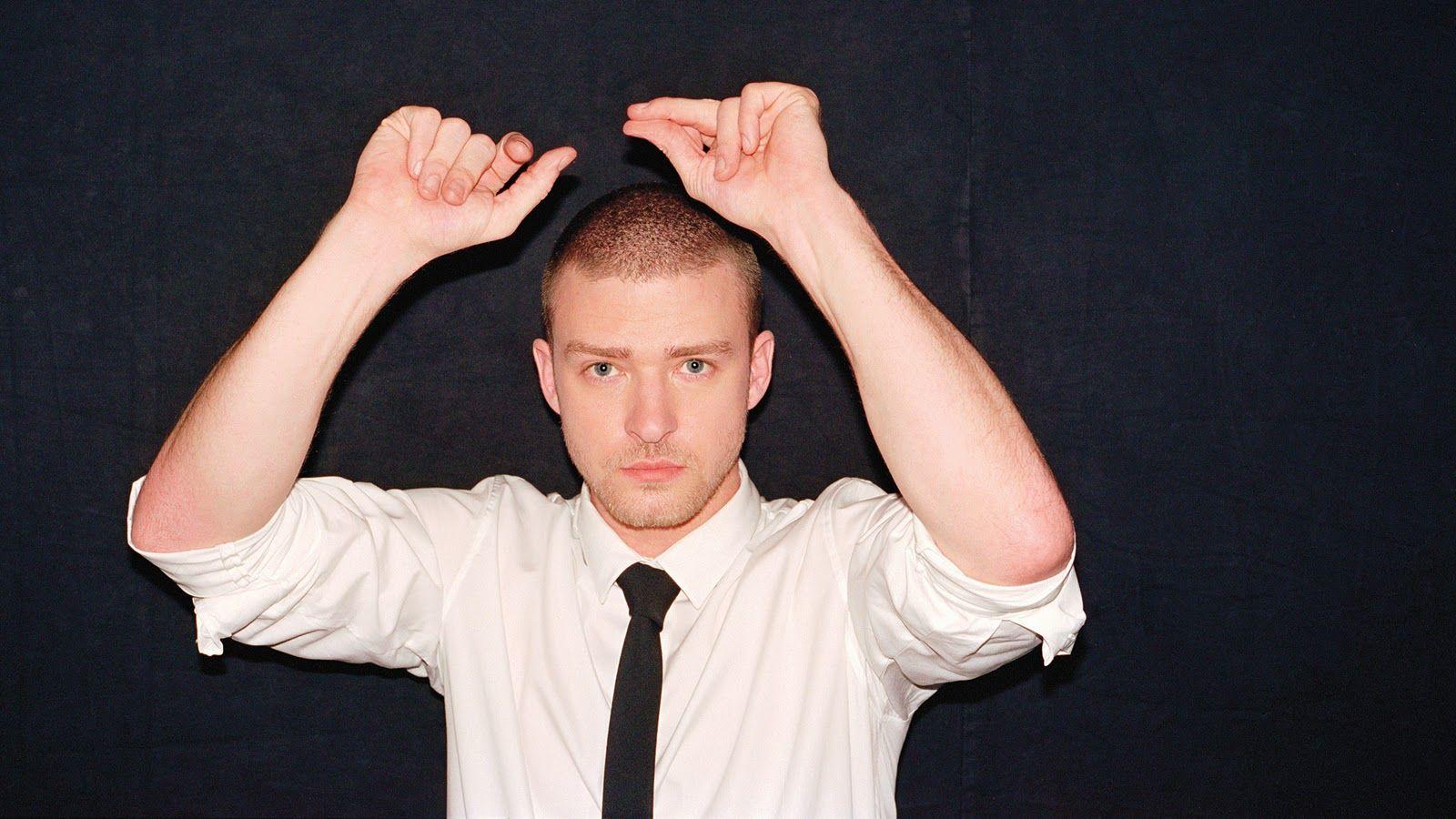 Justin Timberlake Dancing with White Shirt