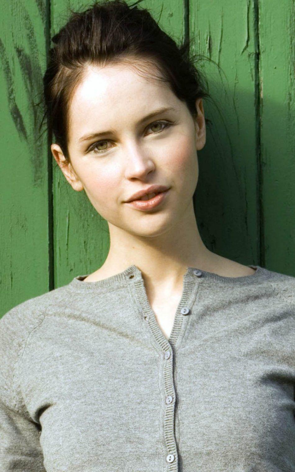 Felicity Jones 2017 Free 100% Pure HD Quality Mobile