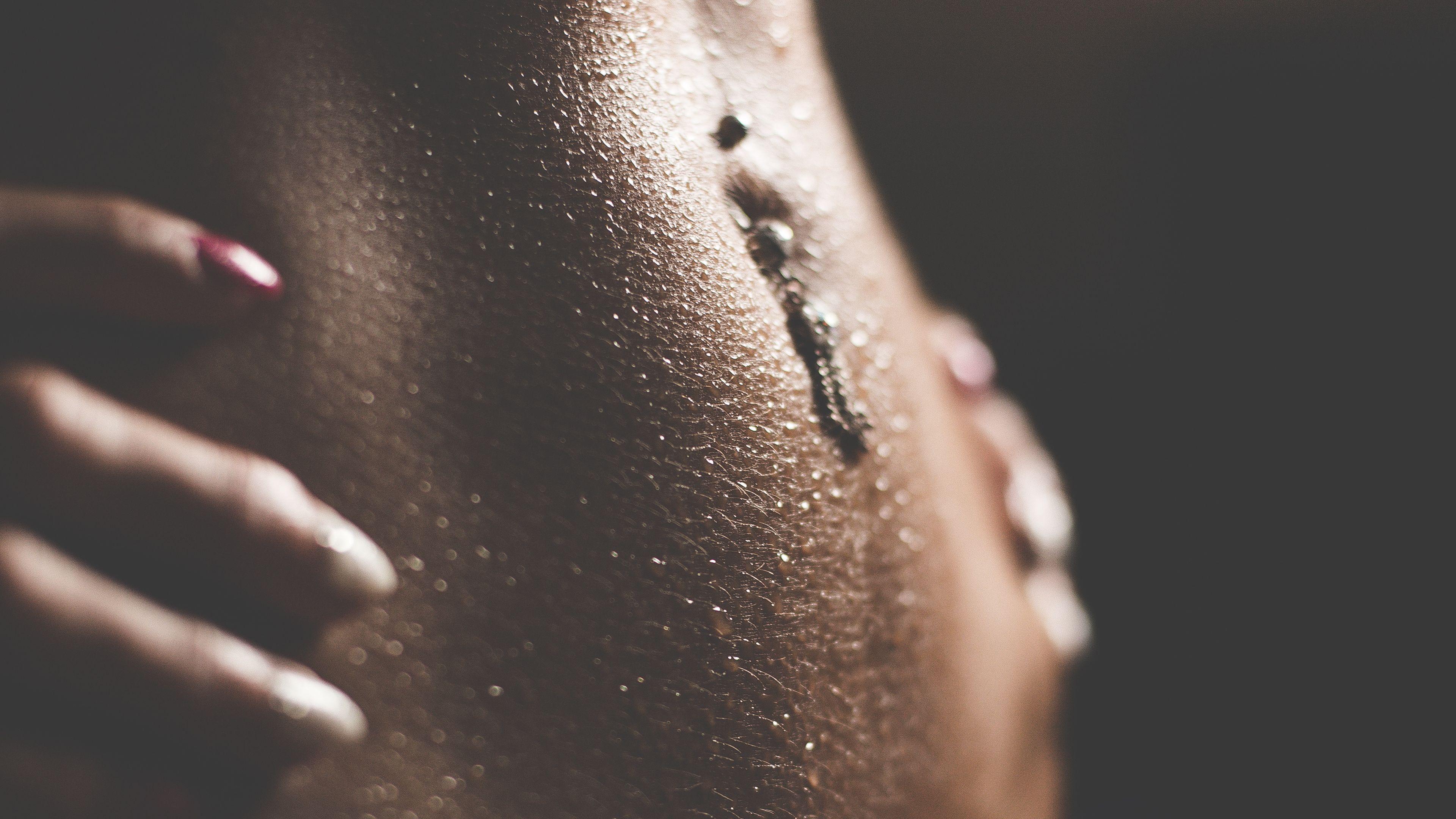 image Body piercing Girls Drops Macro Belly Closeup 3840x2160