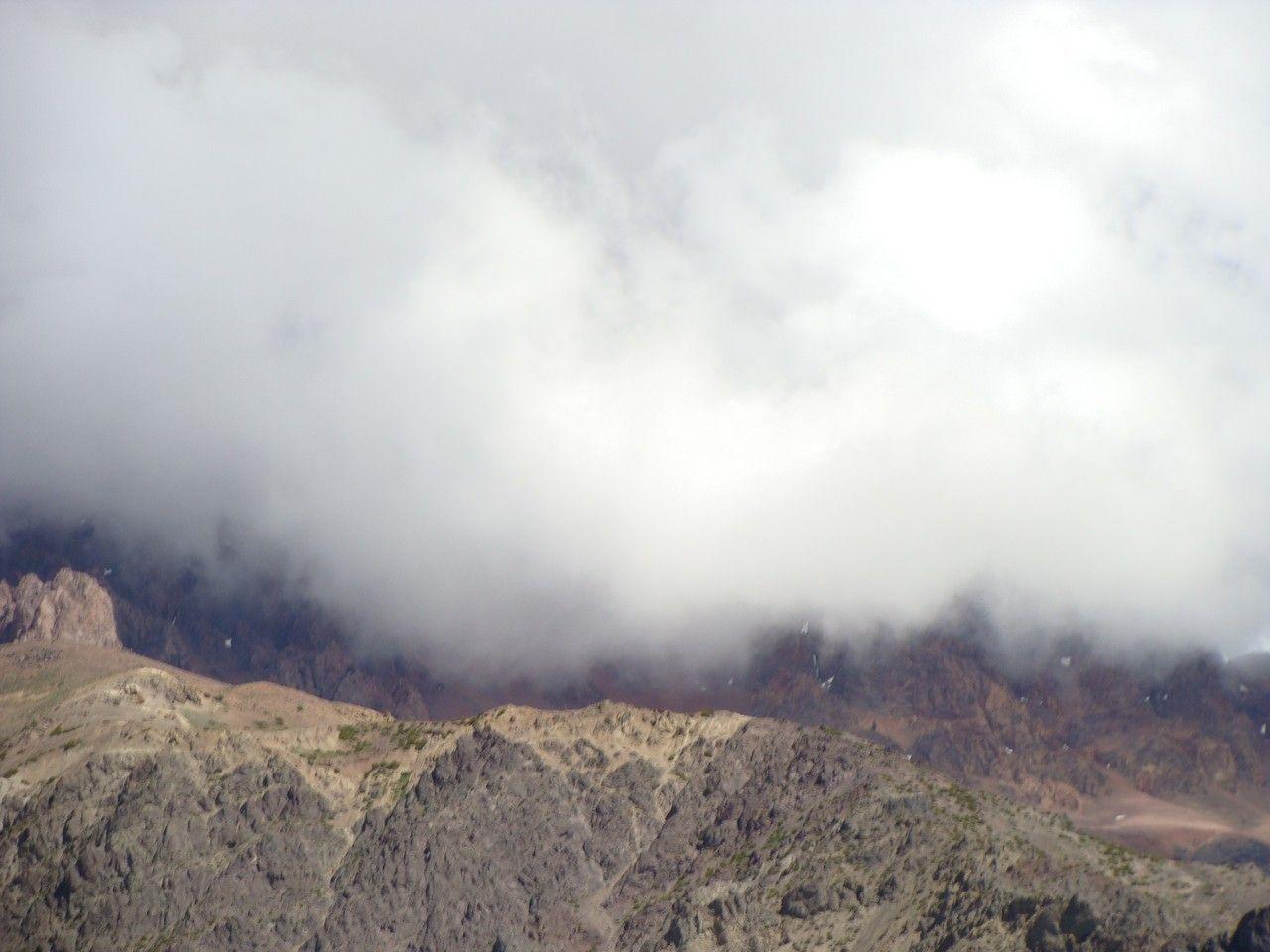 Mountains: Vacas Cordillera Andes Argentina Punta Mendoza Mountain