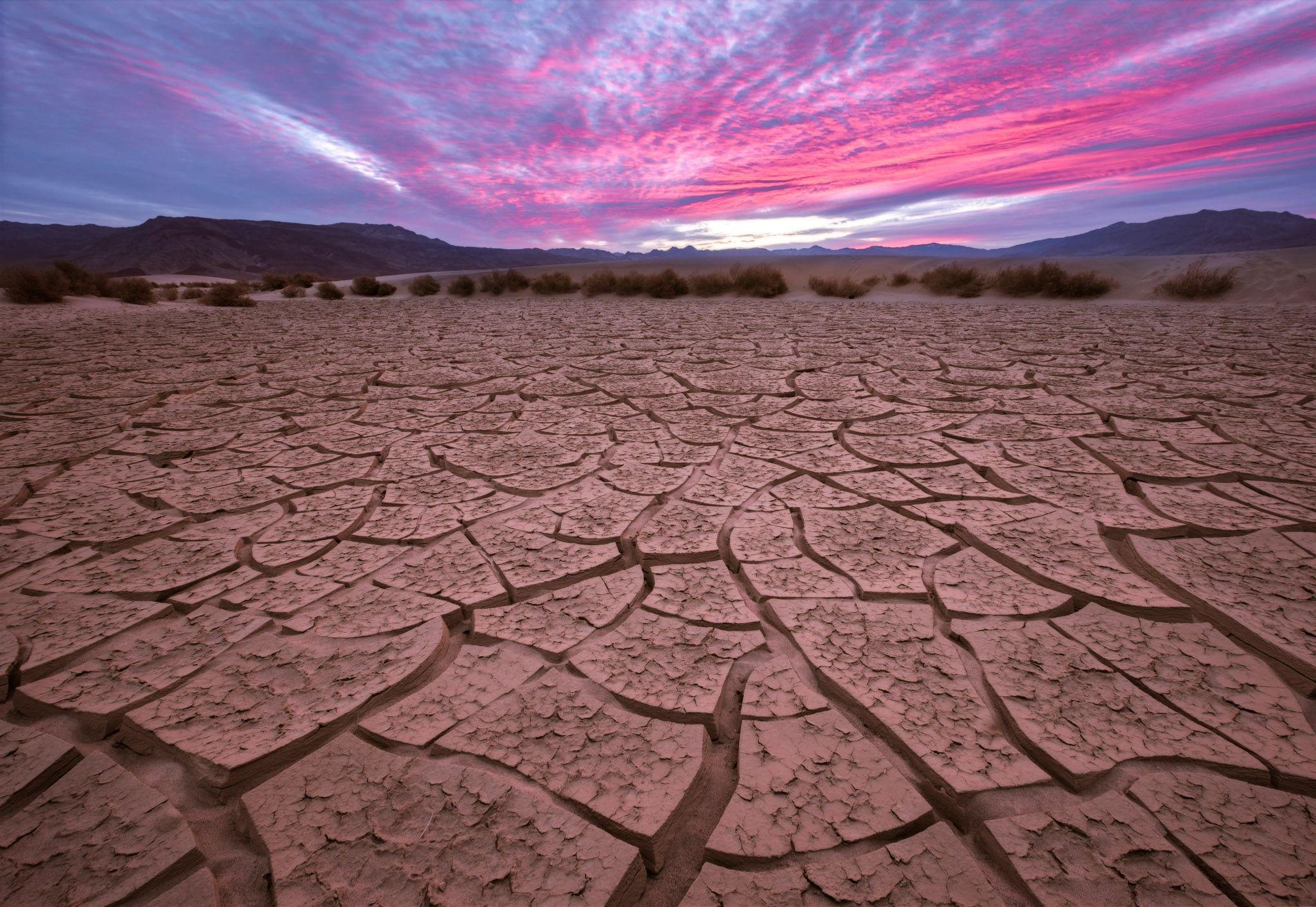Panoramic photography of drought land HD wallpaper