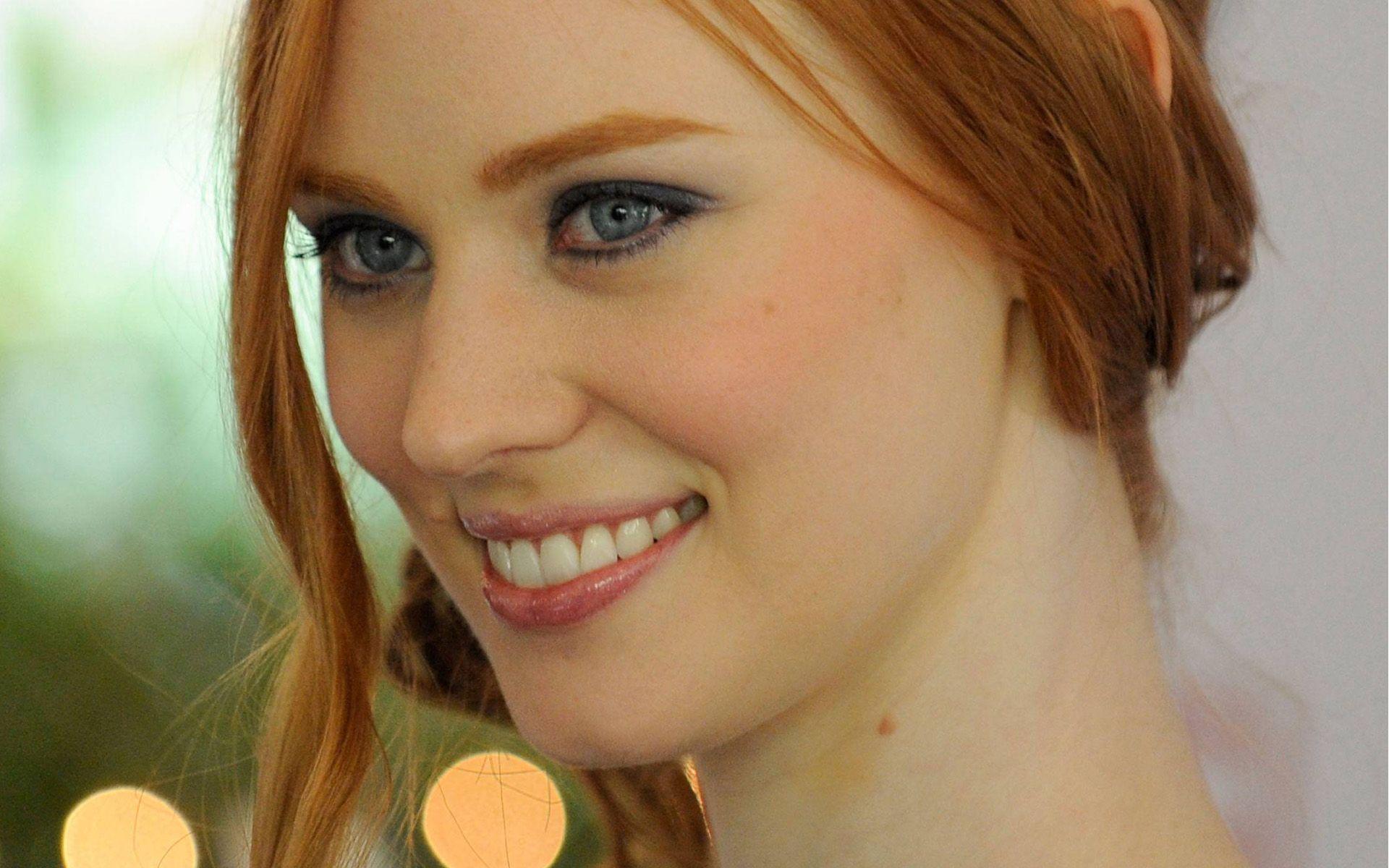 Deborah Ann Woll Wallpaper