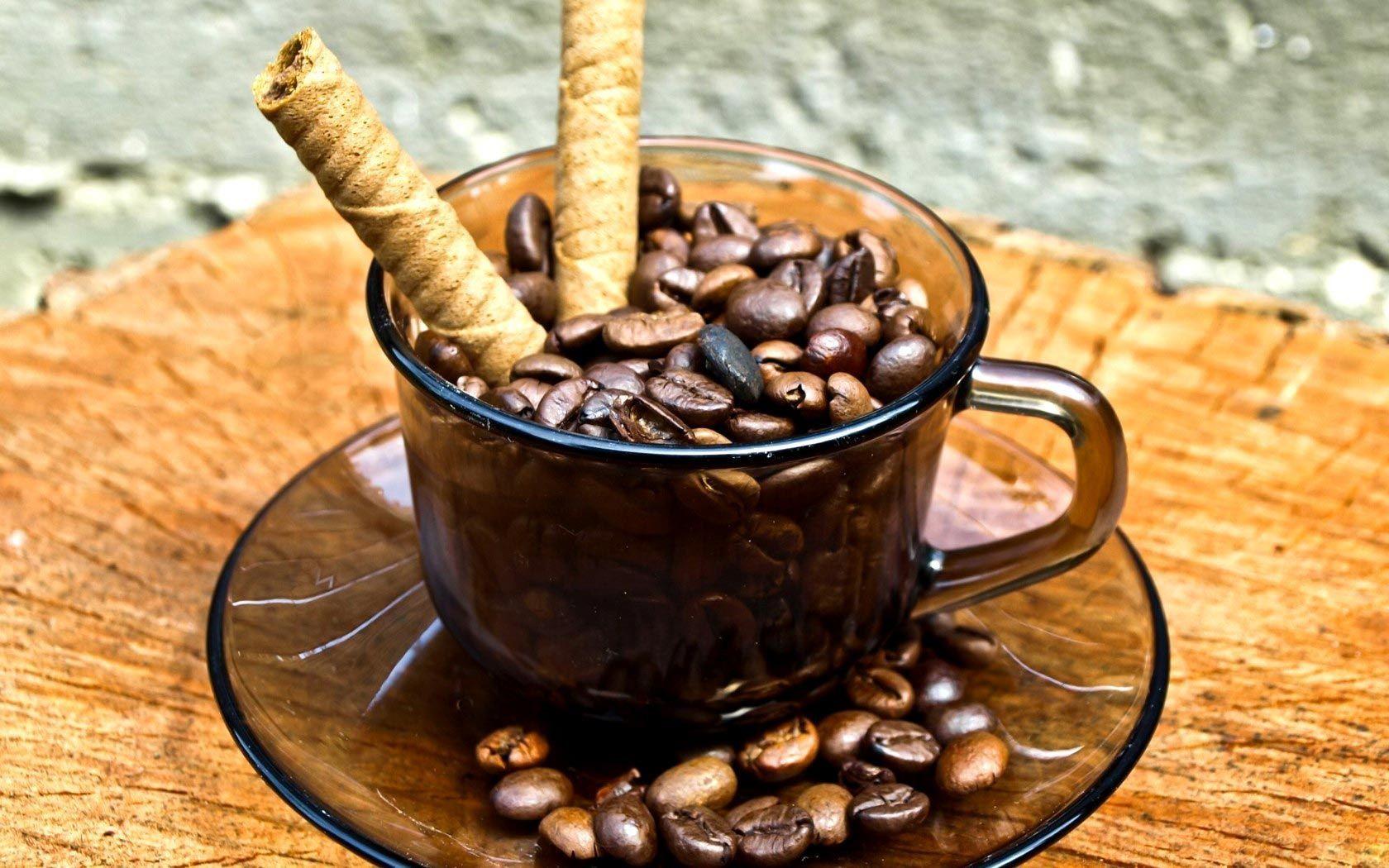 Do you love chocolate wafers?Dip a crispy cookie into your cup