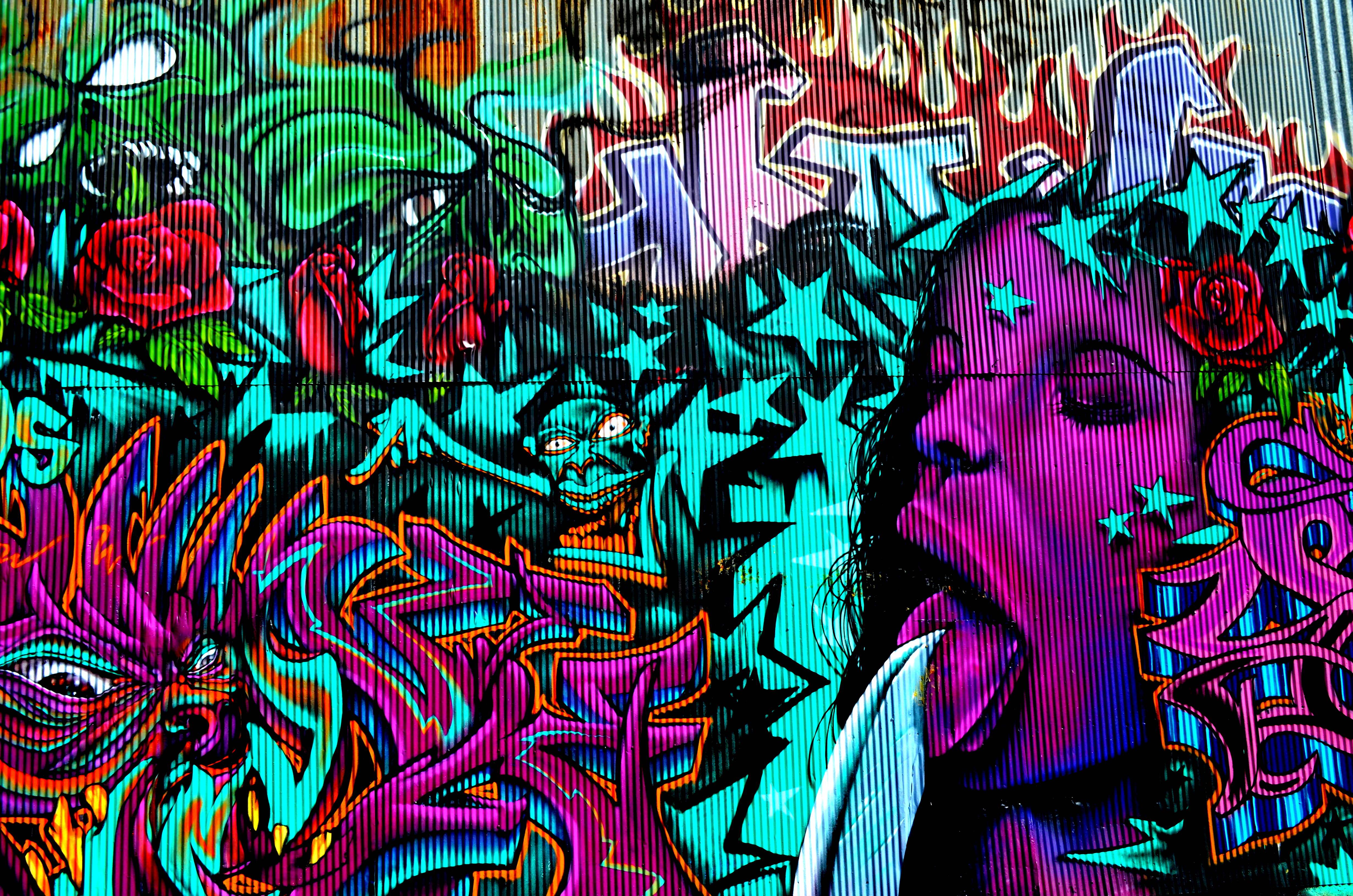 Artistic Graffiti wallpaper (Desktop, Phone, Tablet)