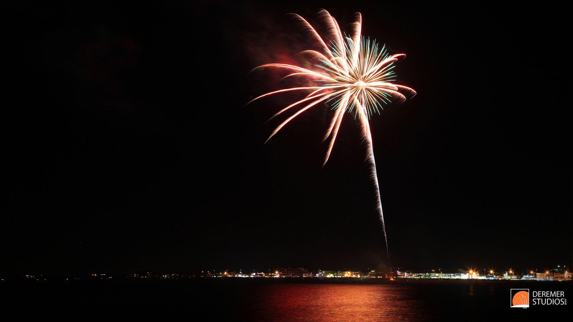 Fourth of July Fireworks HD Wallpaper Beach