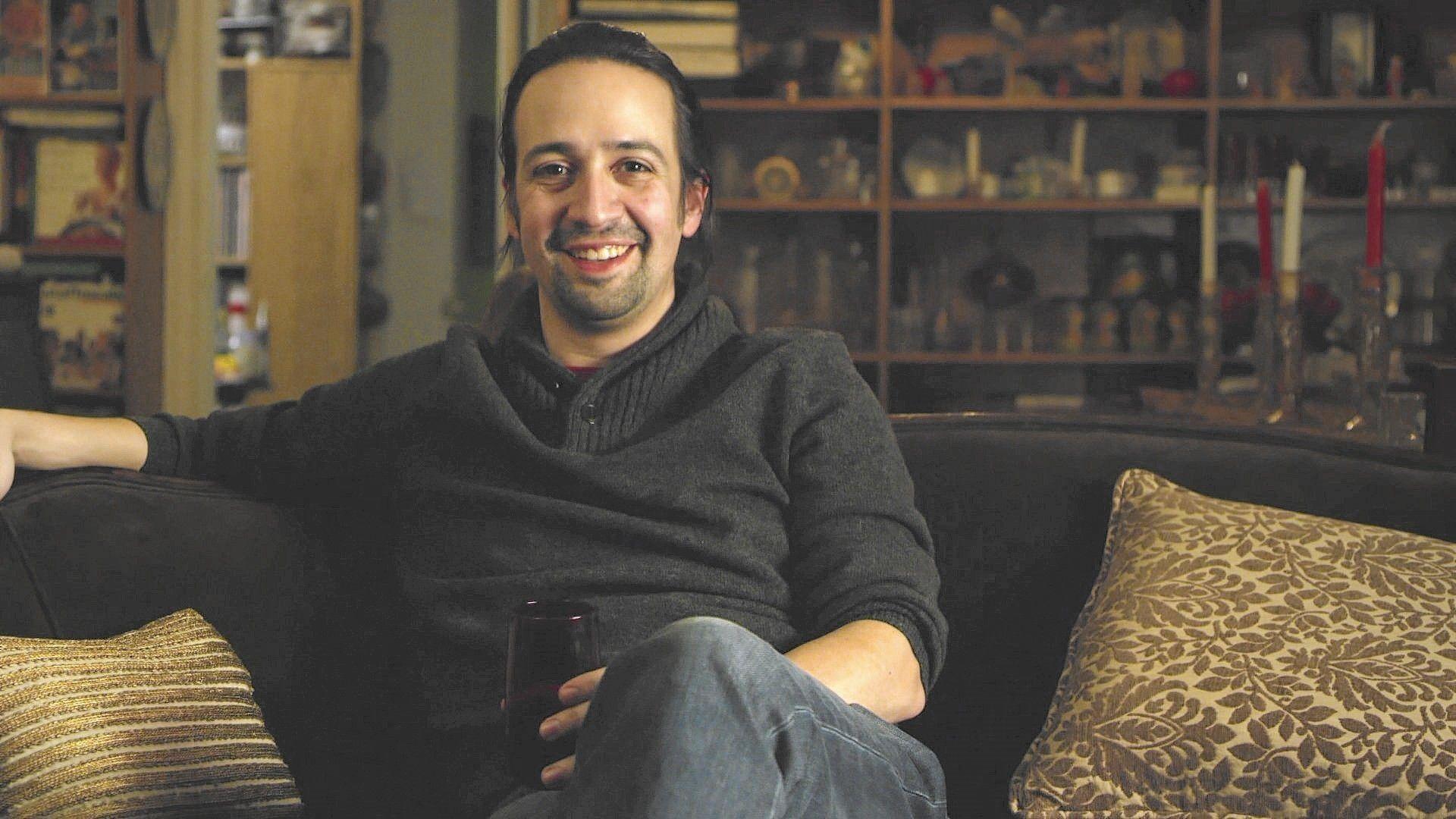See Lin Manuel Miranda Slur, Swear And Giggle On 'Drunk History