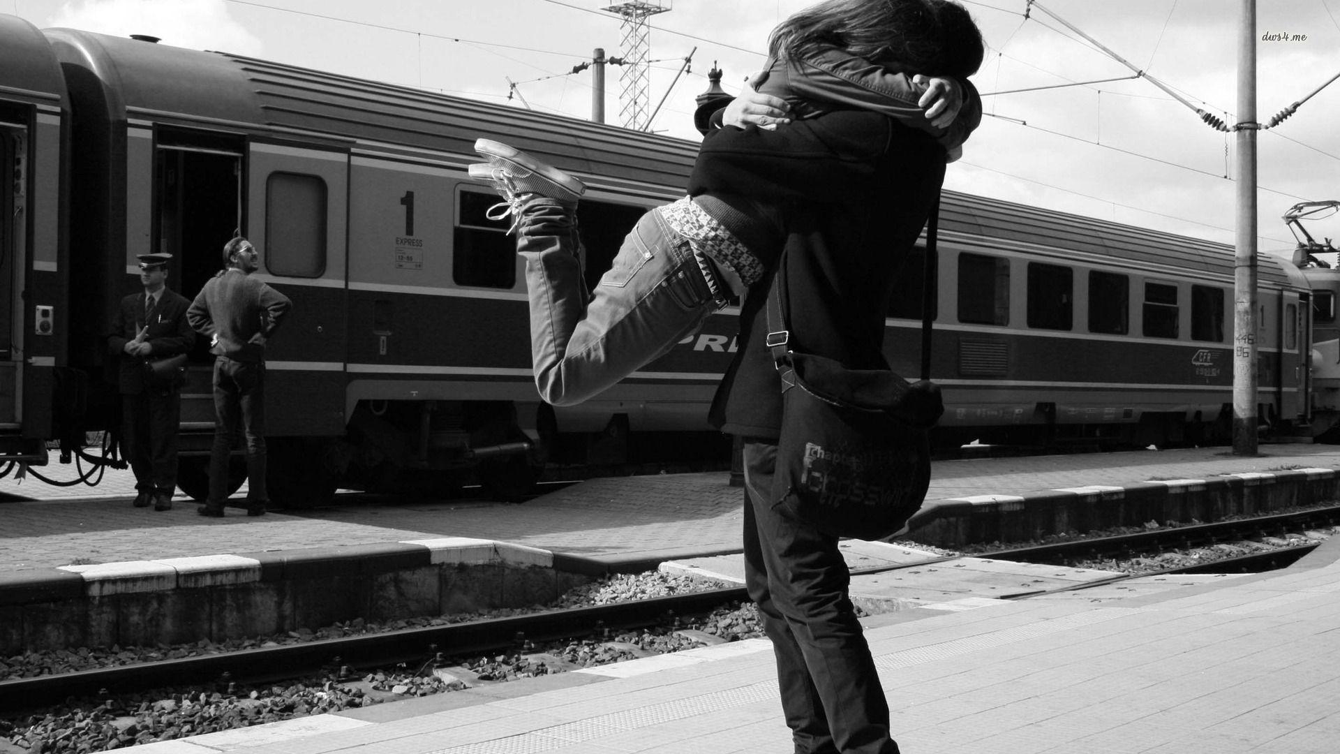 Hug in the train station wallpaper. Wallpaper Wide HD