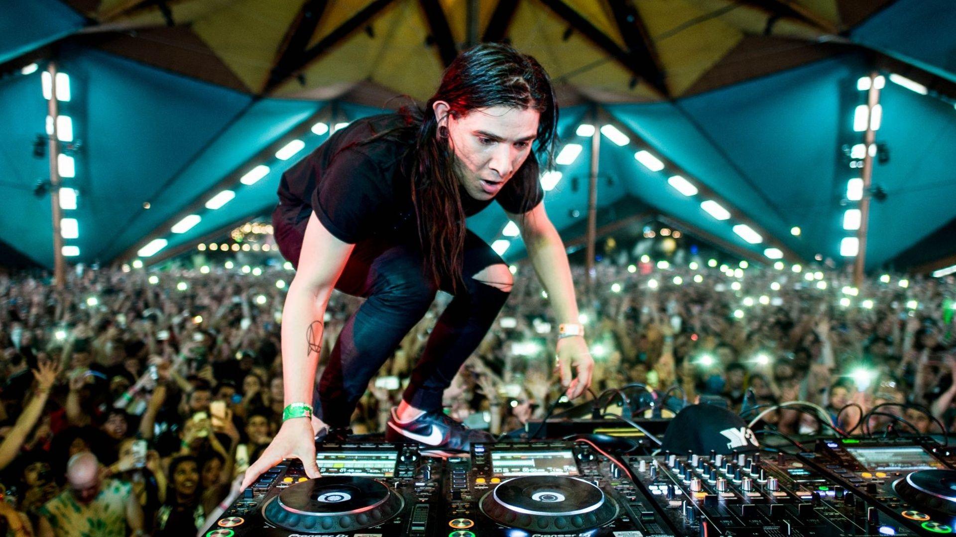 Celebrate Skrillex's birthday with his epic Essential Mix from 2011