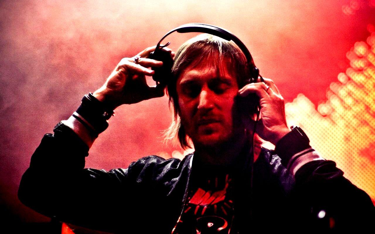David Guetta Loses His USB, Loses Chill and Cancels Tour