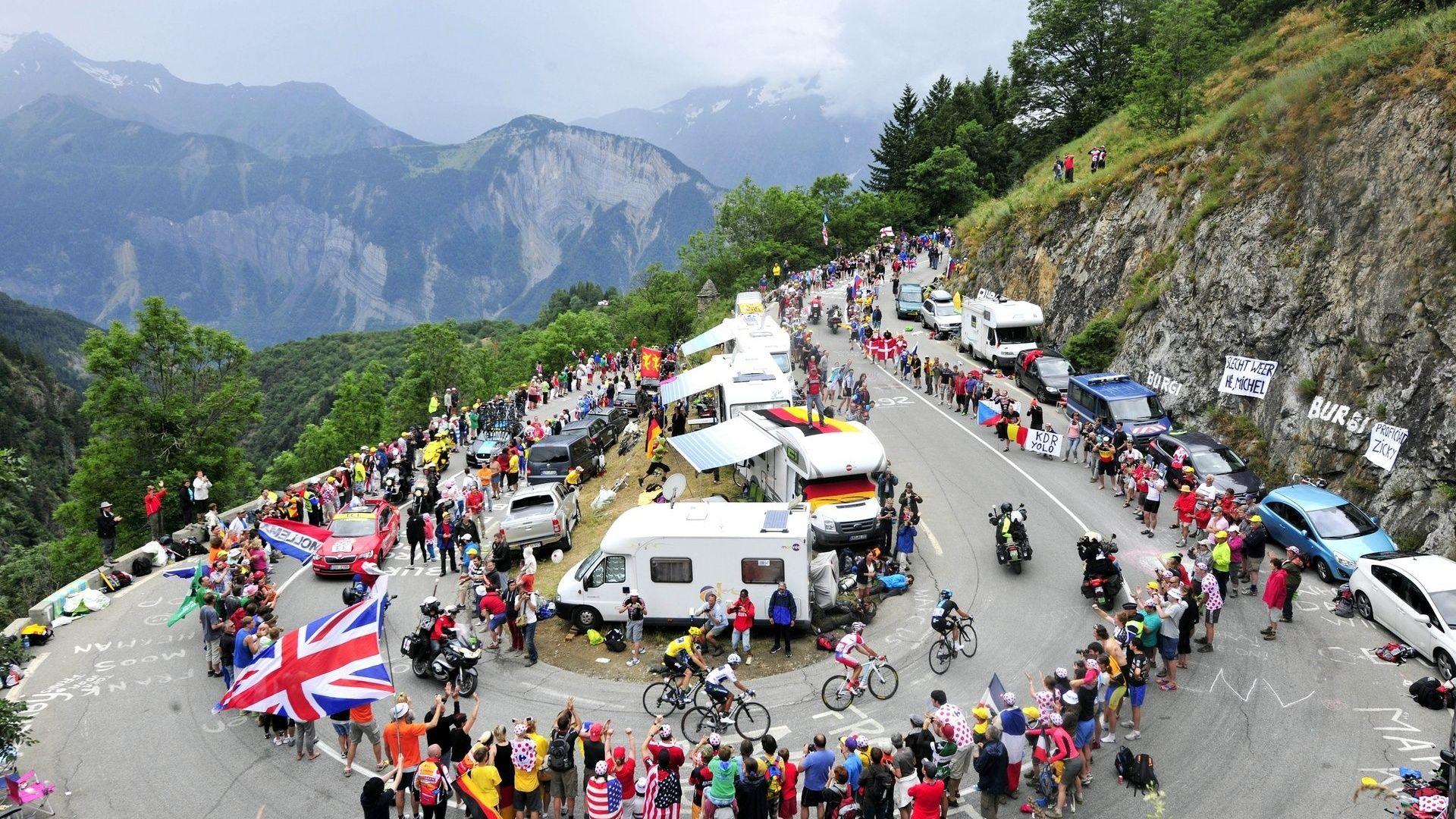 Tour de France 2018 route revealed: cobbles, two time trials & Alpe
