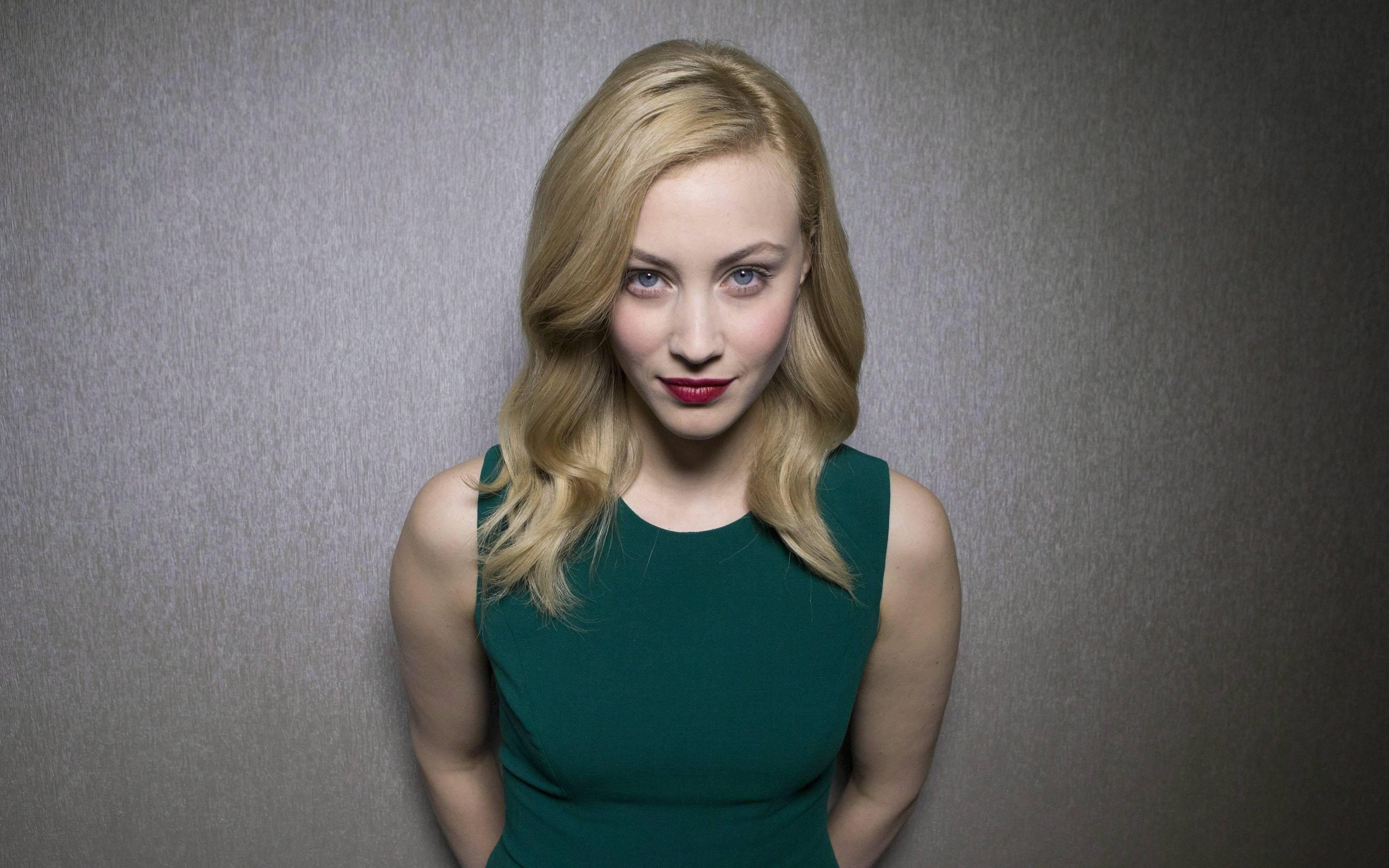 Sarah Gadon Wallpapers - Wallpaper Cave