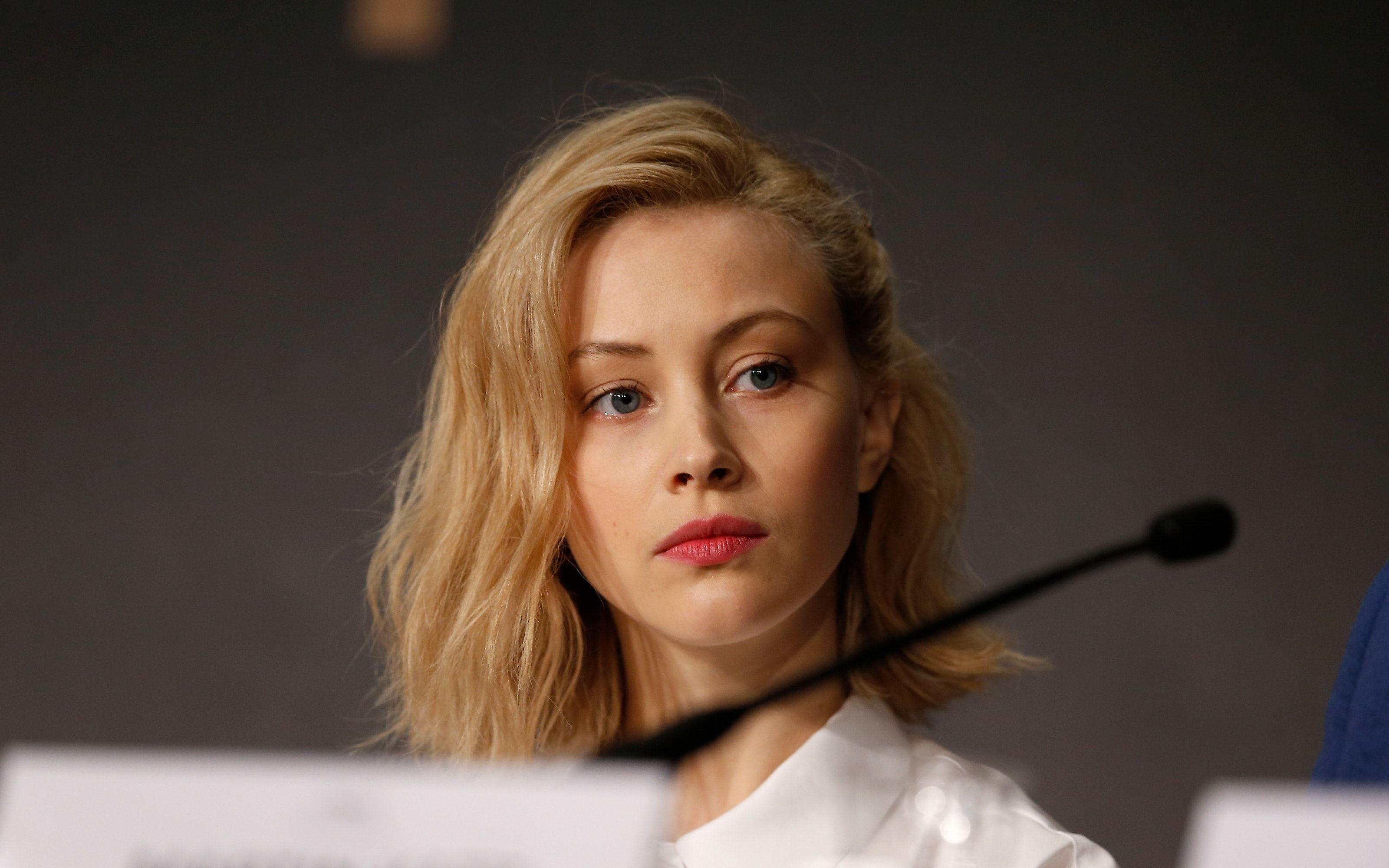 Sarah Gadon Wallpaper 14 X 2000