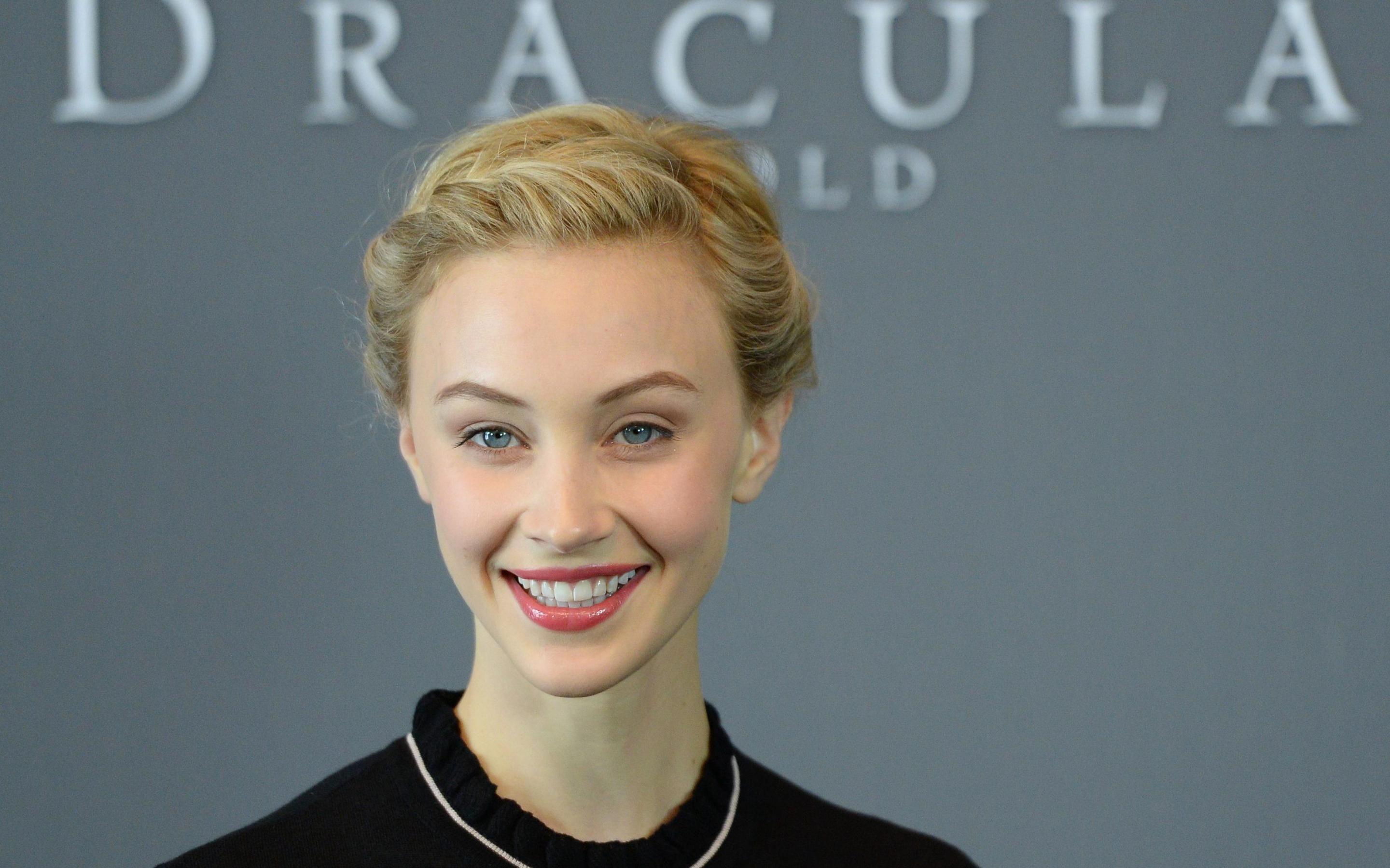 Sarah Gadon Wallpapers - Wallpaper Cave