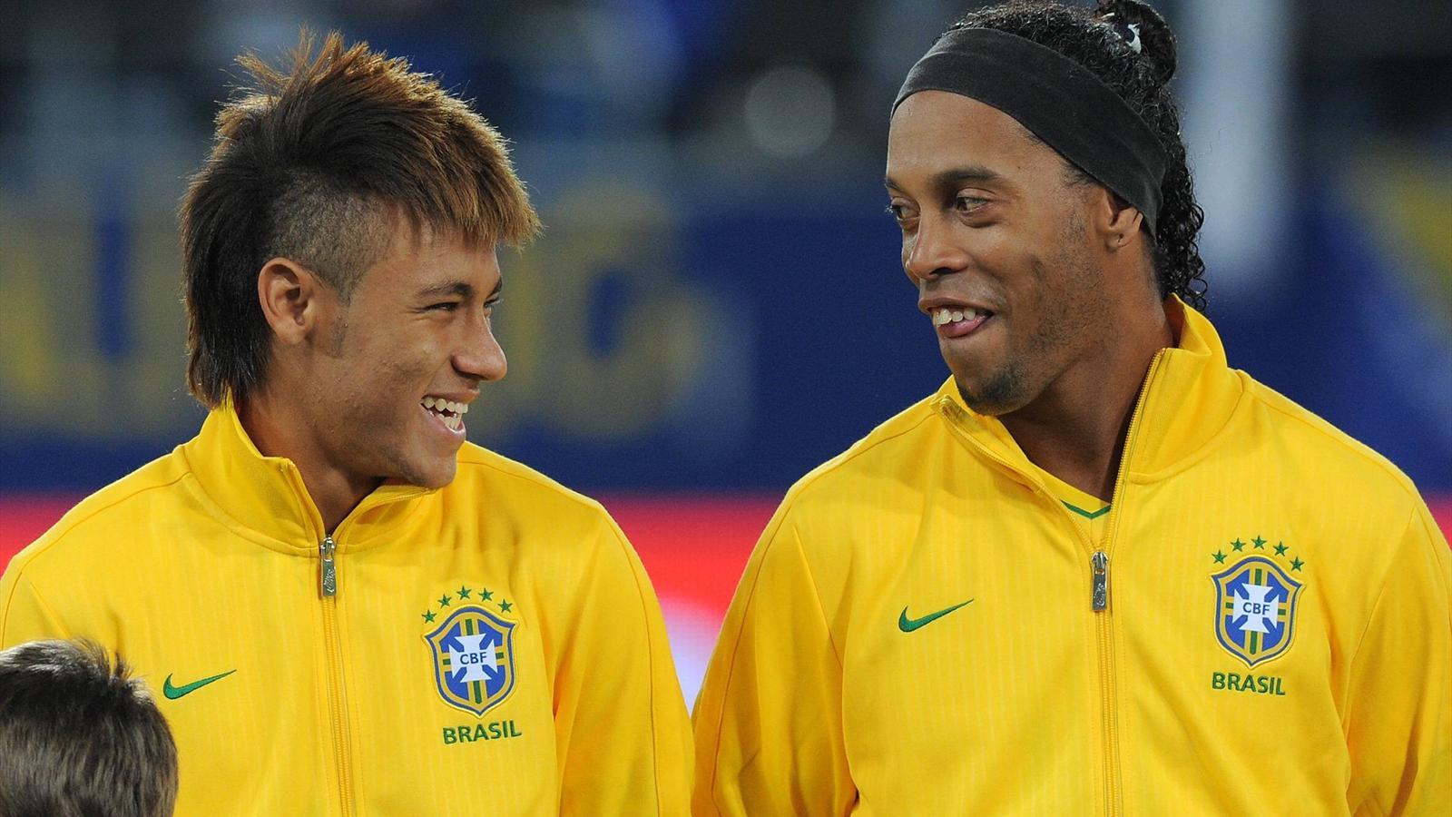 Ronaldinho - ''This player is as good as Messi and Cristiano Ronaldo''