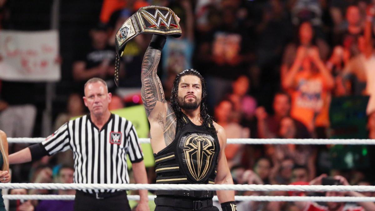 WWE Champion Roman Reigns vs. Seth Rollins: photo