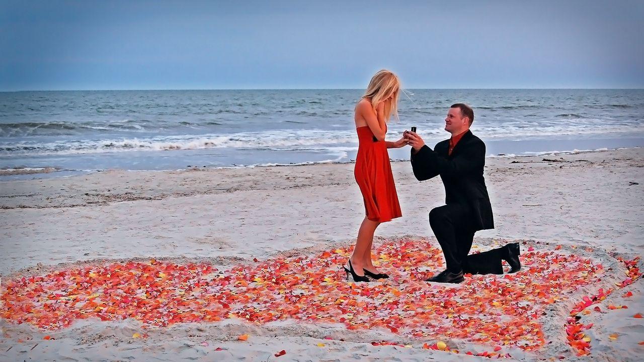 Wallpaper couple, love, proposal, beach, hearts, petals, tenderness
