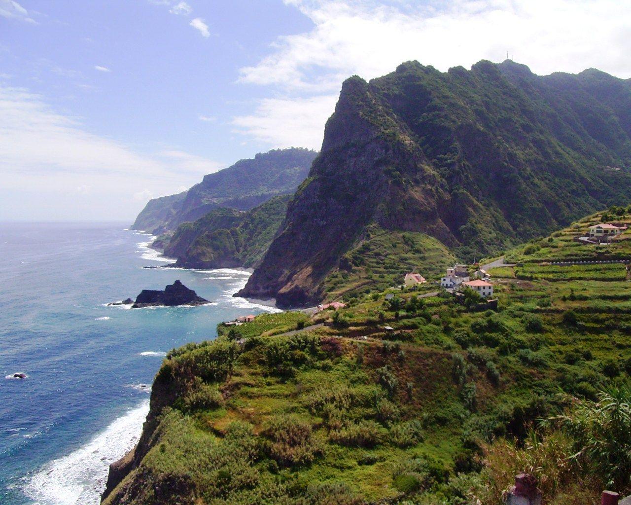 Download wallpaper of Madeira